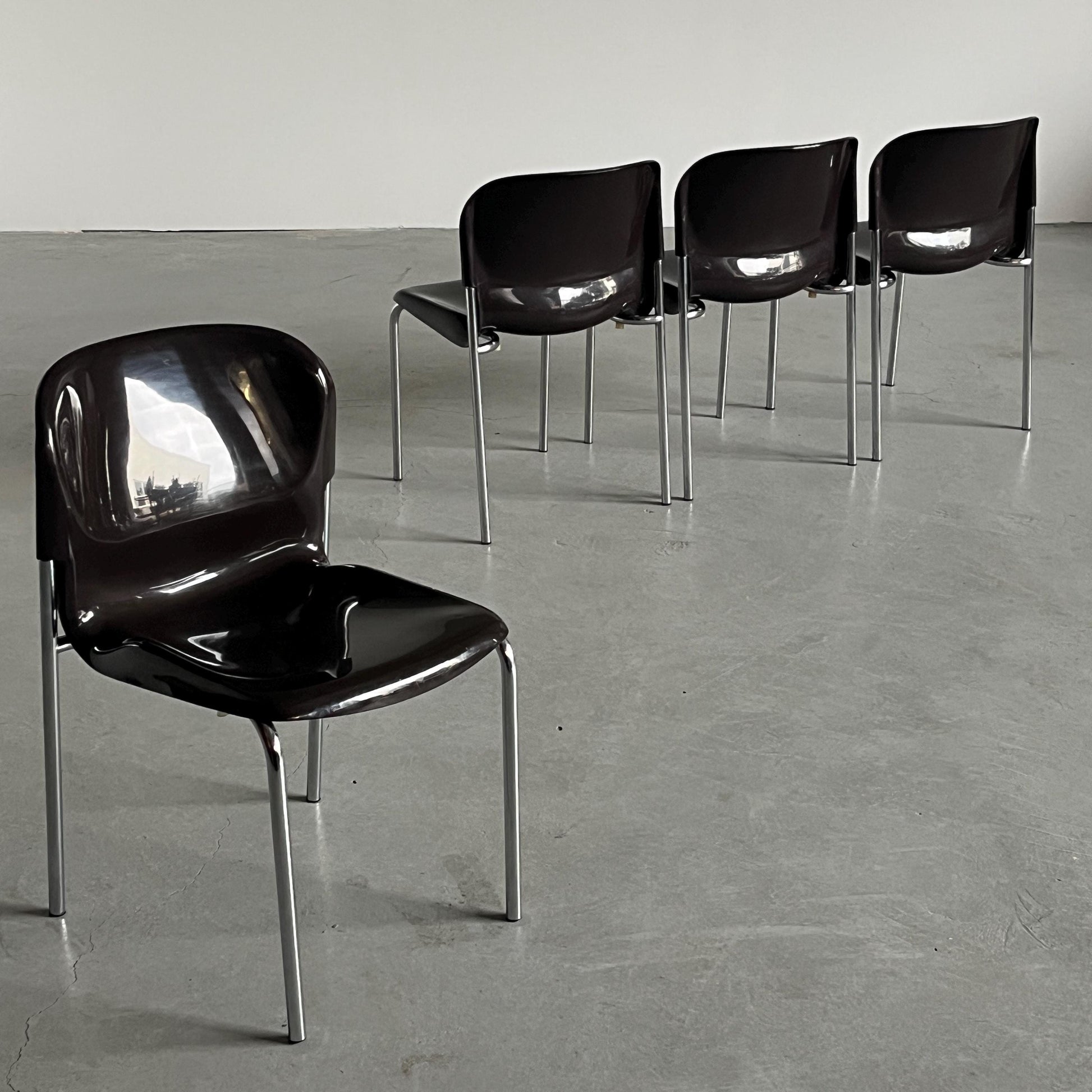 Vintage Esszimmerstuhl ‘SM 400K’ von Gerd Lange für Drabert, Set von 4, dunkelbraun, stapelbar