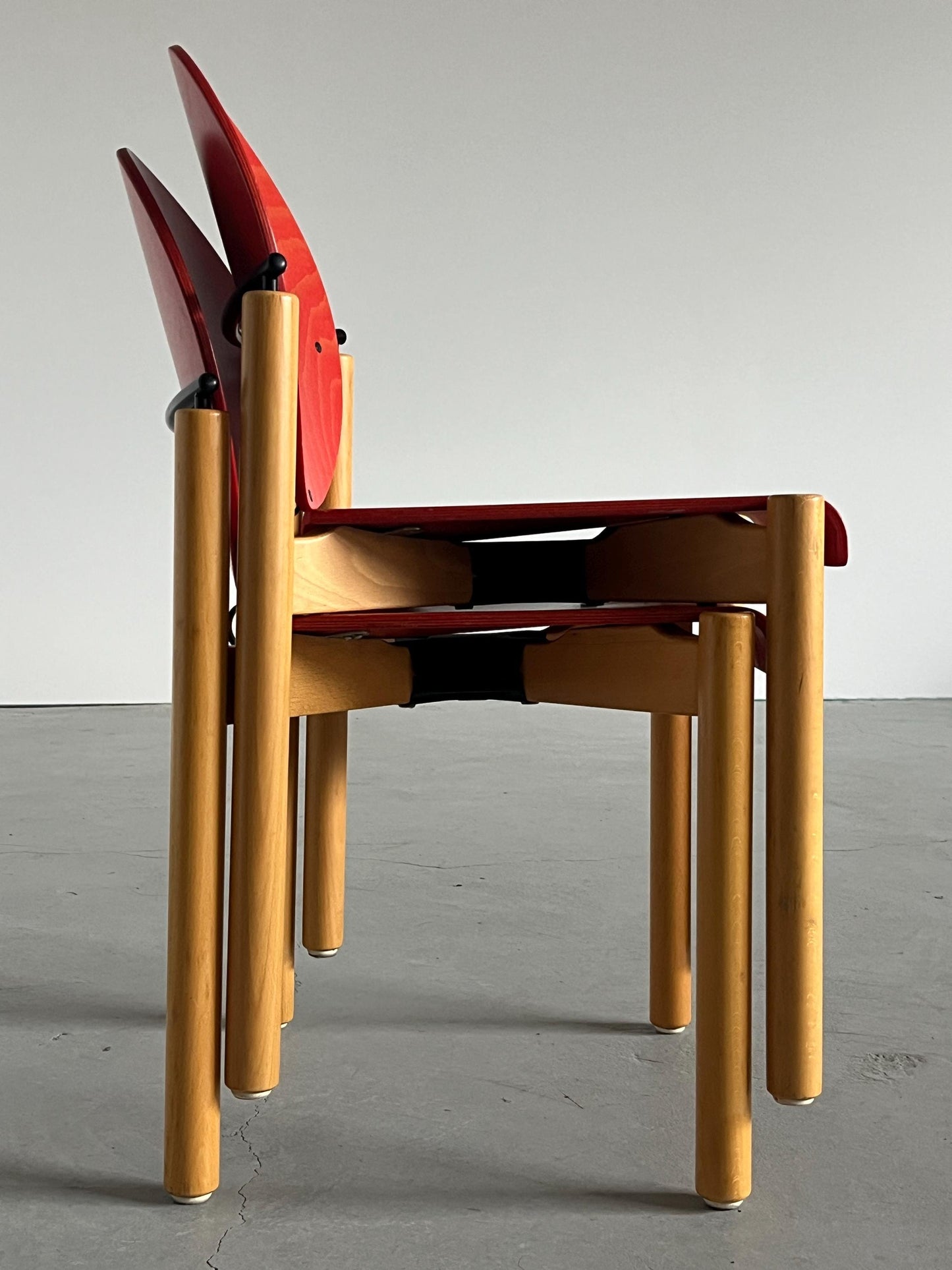 Vintage Esszimmerstuhl Set von 2 von Kusch+Co stapelbar geometrisch rot