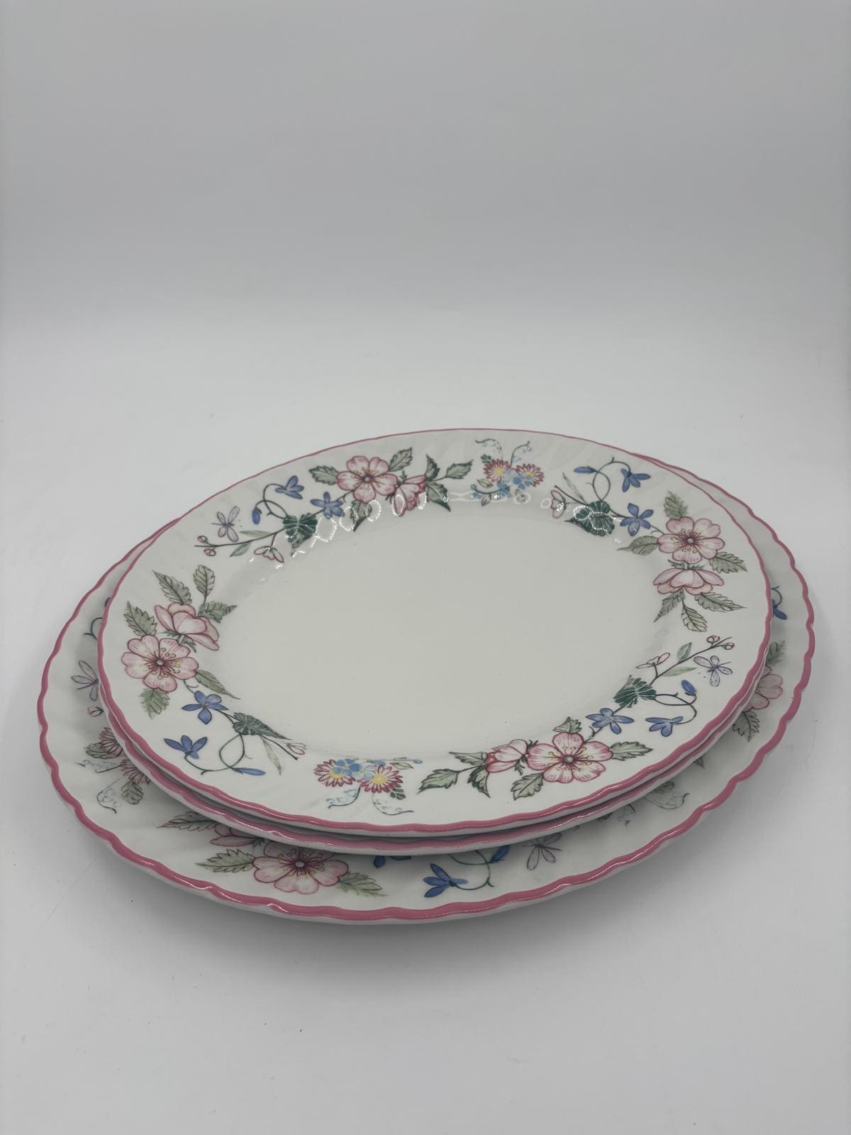 Vintage Teller Set von 3 von Wood und Sons England mit Blumenmuster