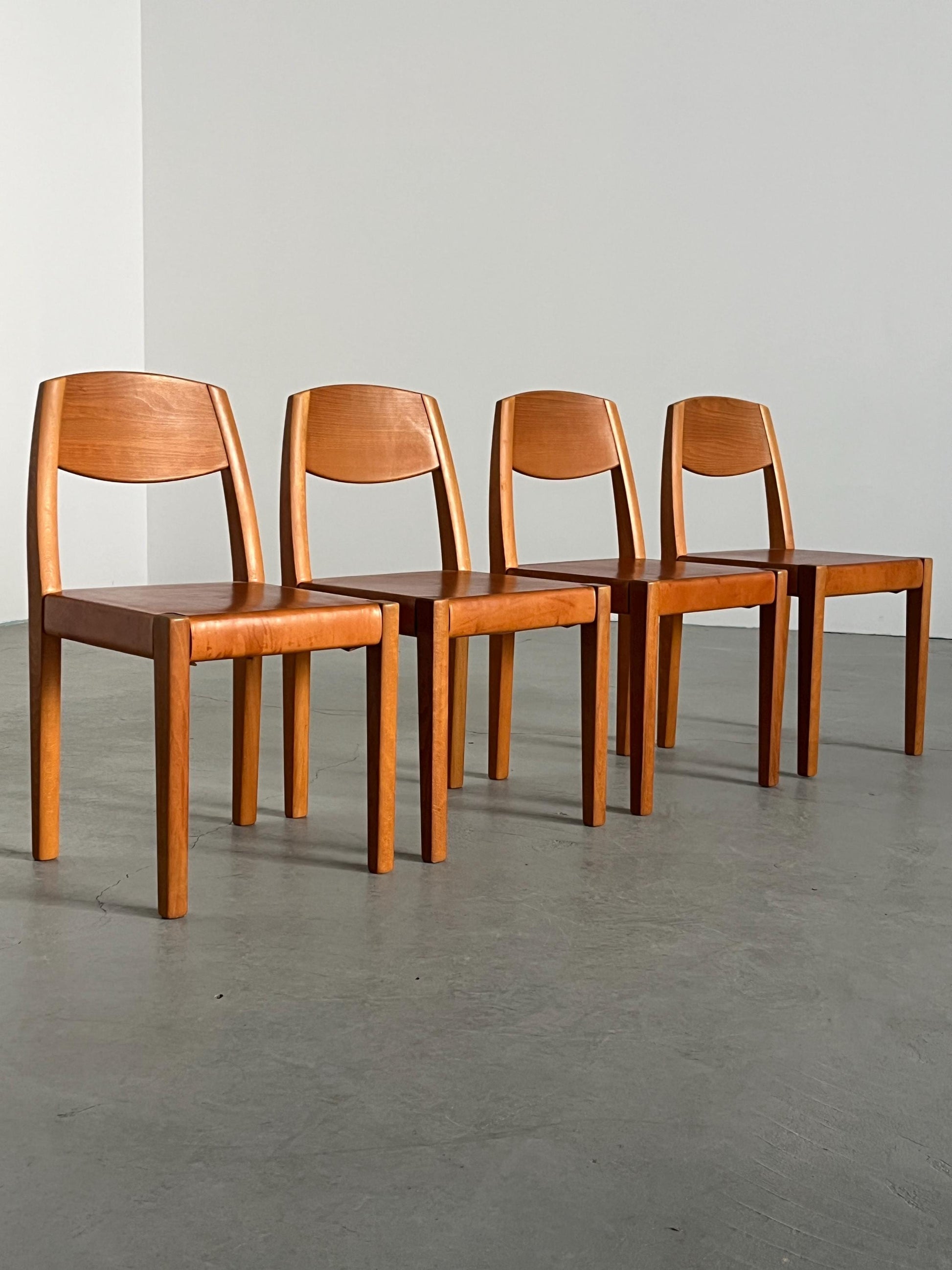 Vintage Esszimmerstuhl Set von 4 im Stil von Pierre Chapo von Vintage