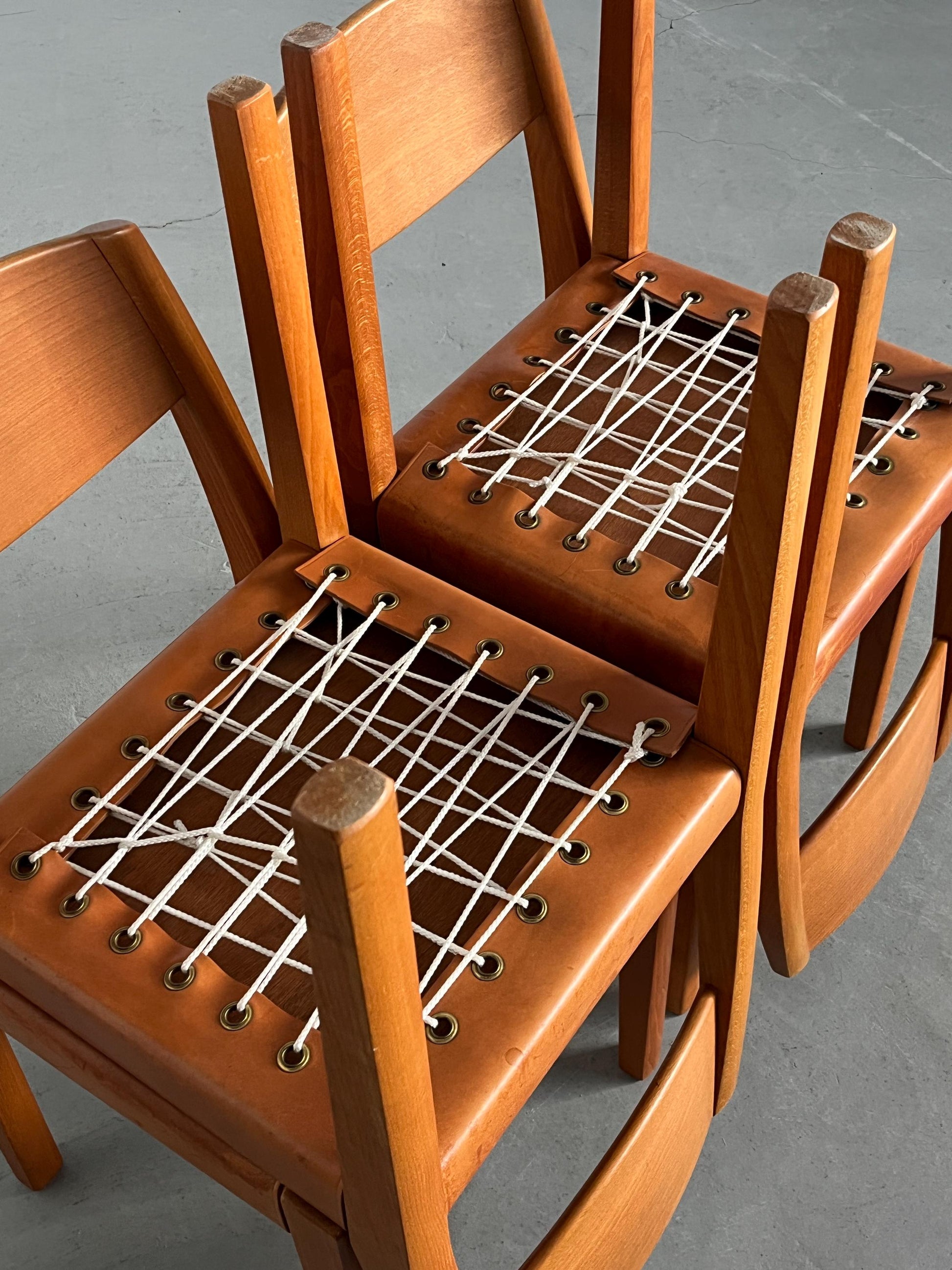 Vintage Esszimmerstuhl Set von 4 im Stil von Pierre Chapo von Vintage