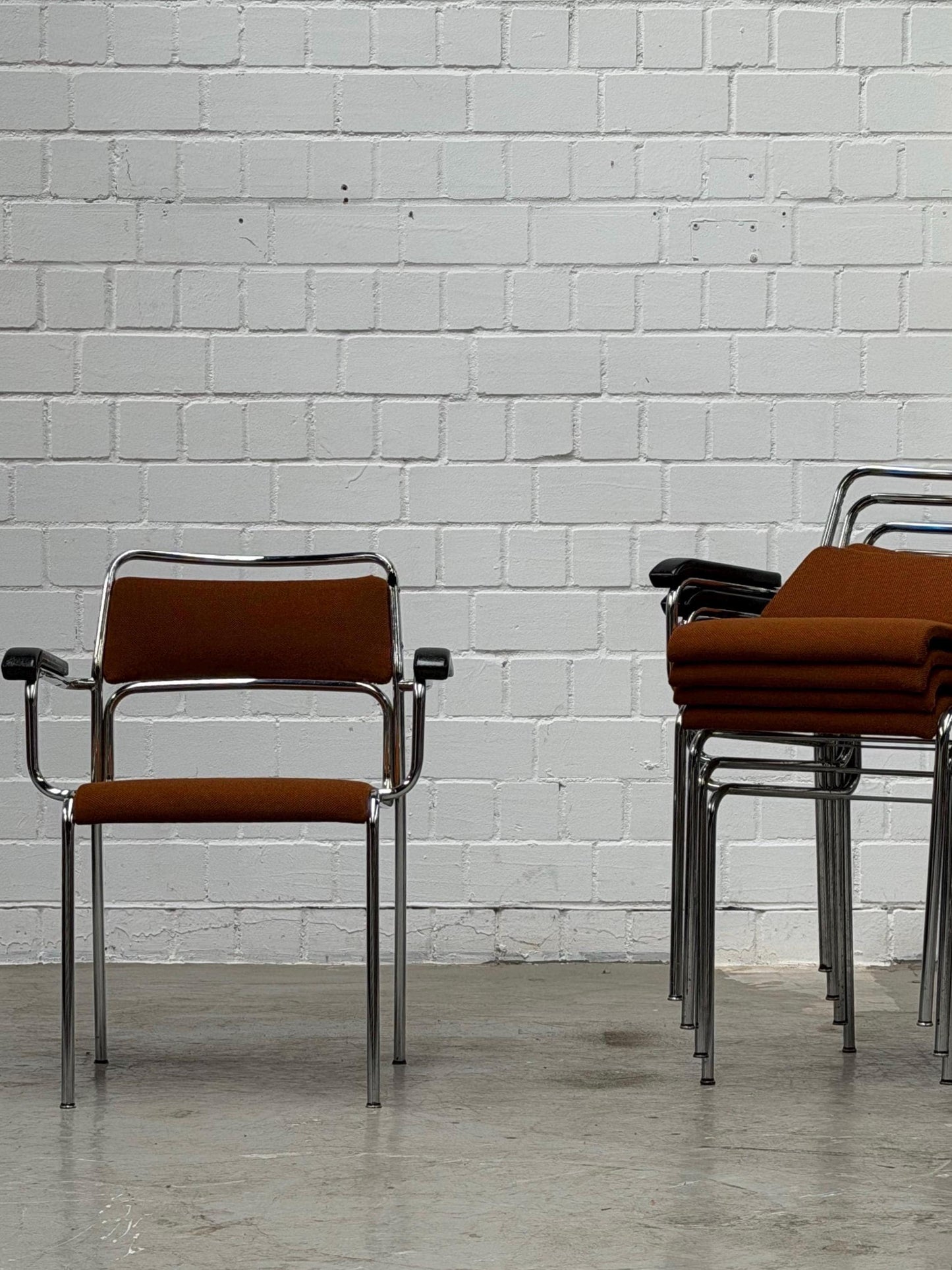 Vintage Stuhl verchromt brauner Stoffbezug Bauhaus stapelbar West-Germany