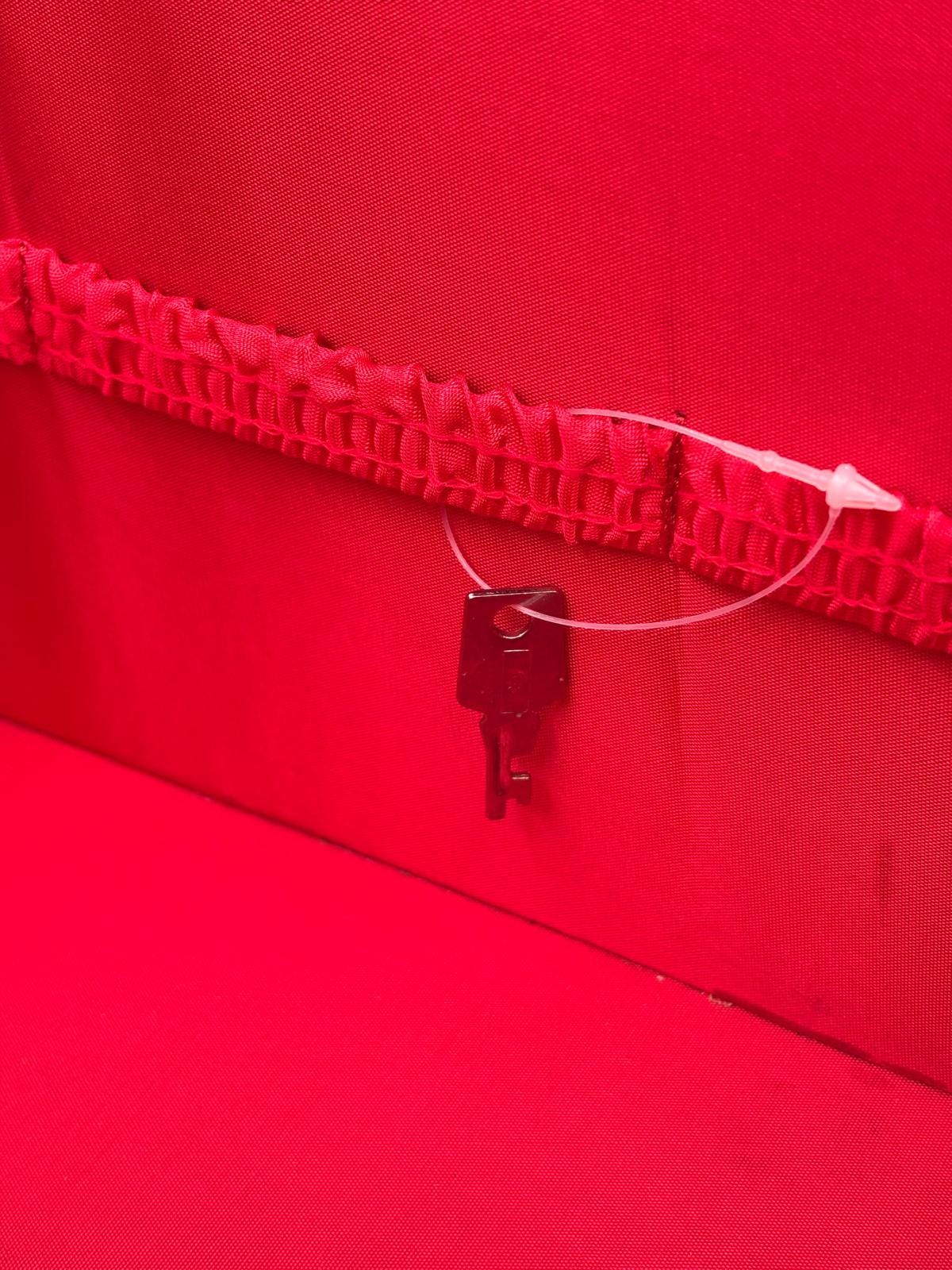 Vintage Kosmetikbox mit Spiegel in bunten Farben