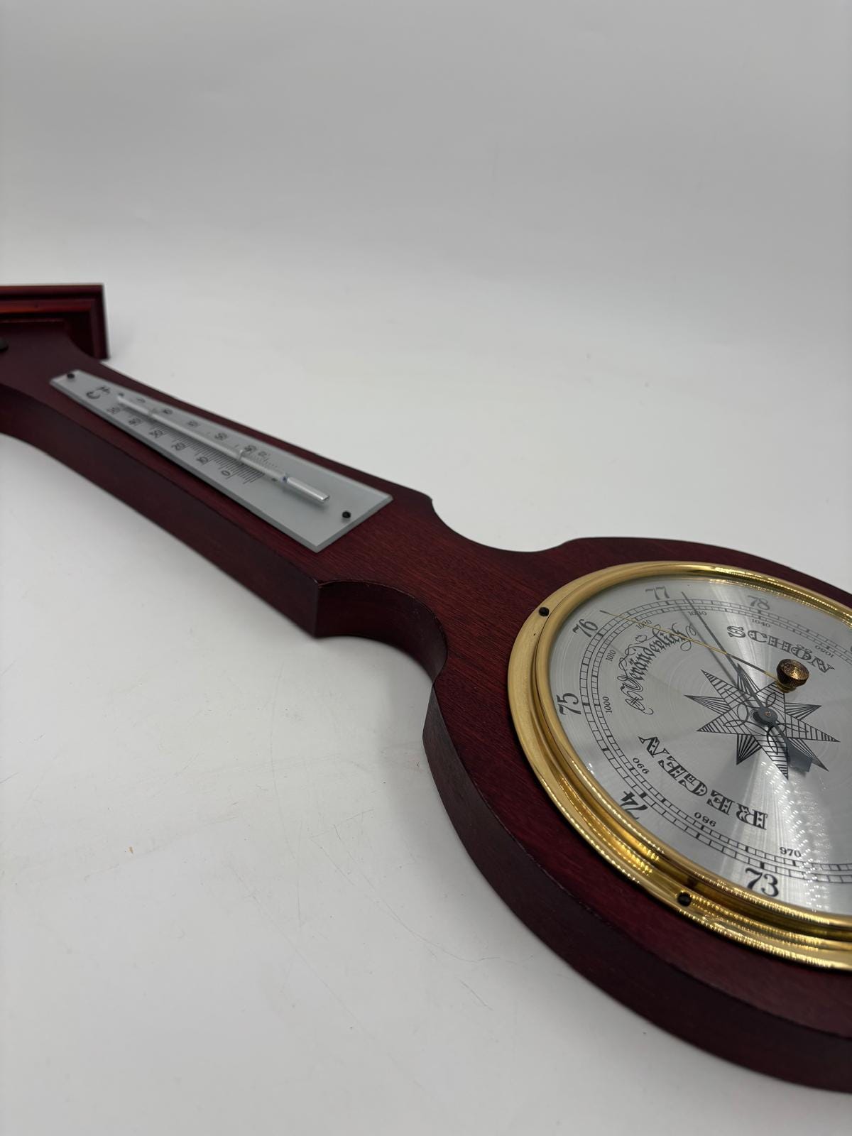Vintage Wandbarometer mit Thermometer und Uhr aus rötlichem Holz