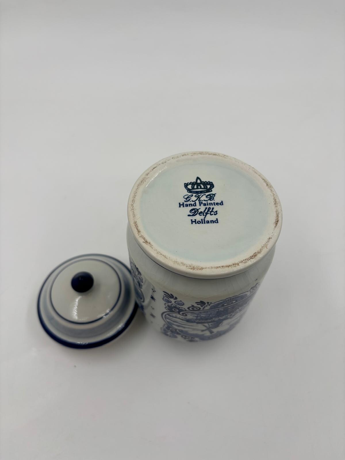 Vintage Dose von GKB Hand Painted Delfts Holland mit Windmühlenmotiv