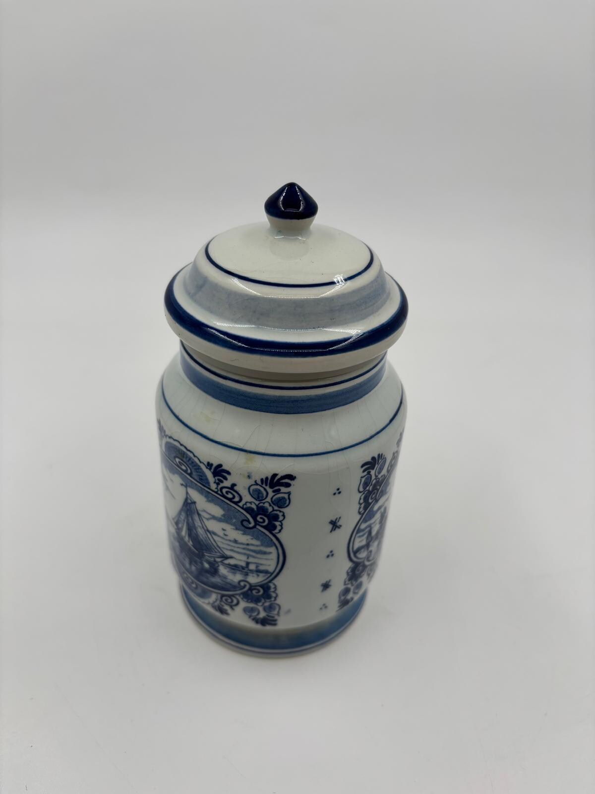 Vintage Dose von GKB Hand Painted Delfts Holland mit Windmühlenmotiv