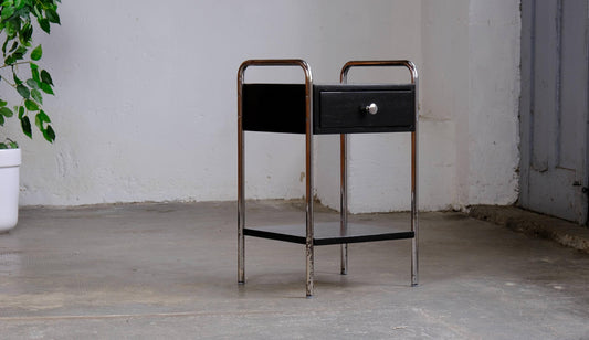 Vintage Nachttisch von Bauhaus in Schwarz mit Schublade und separater Ablagefläche