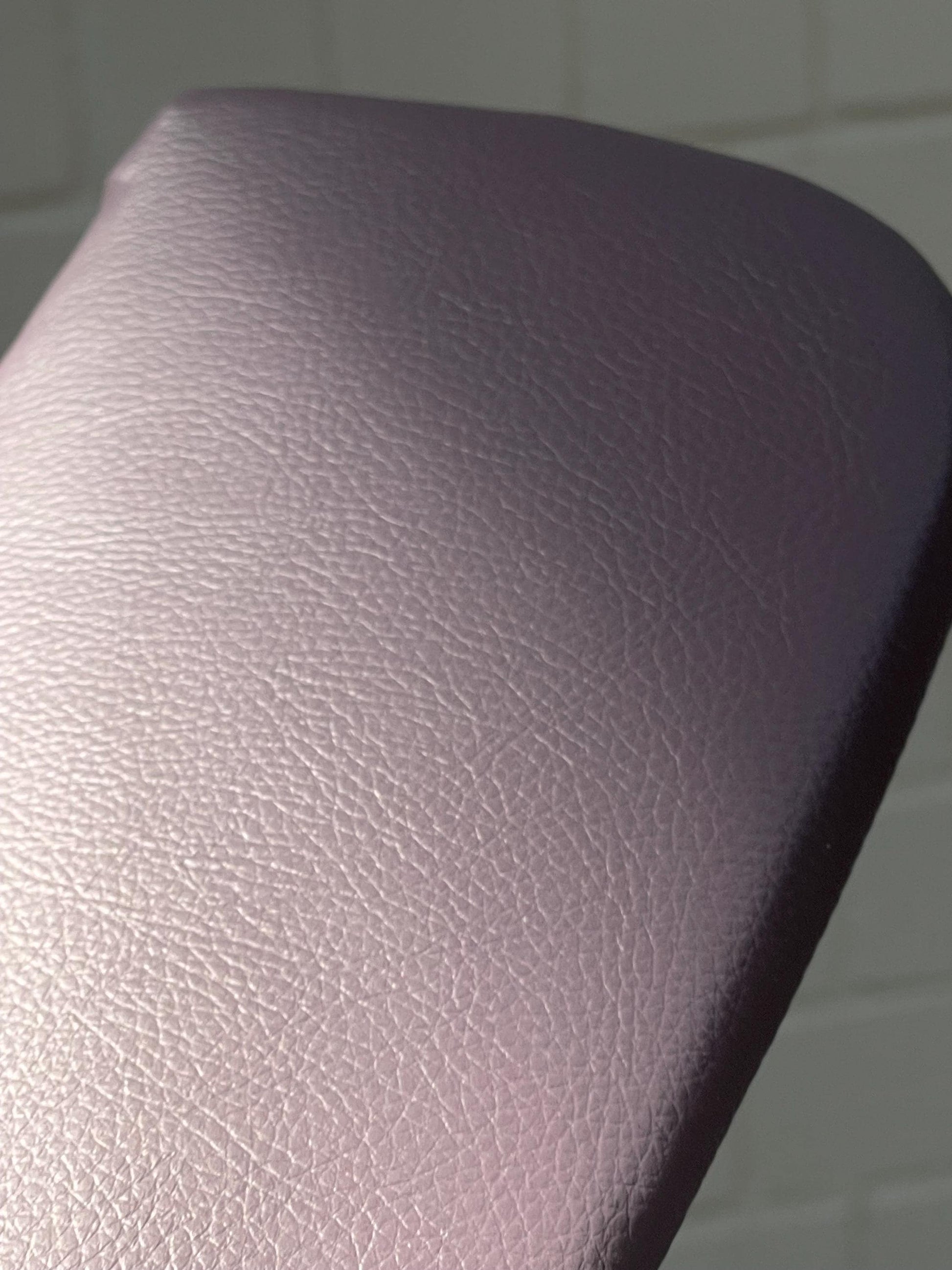 Vintage Stuhl Bauhaus stapelbar Chrom violettes Kunstleder