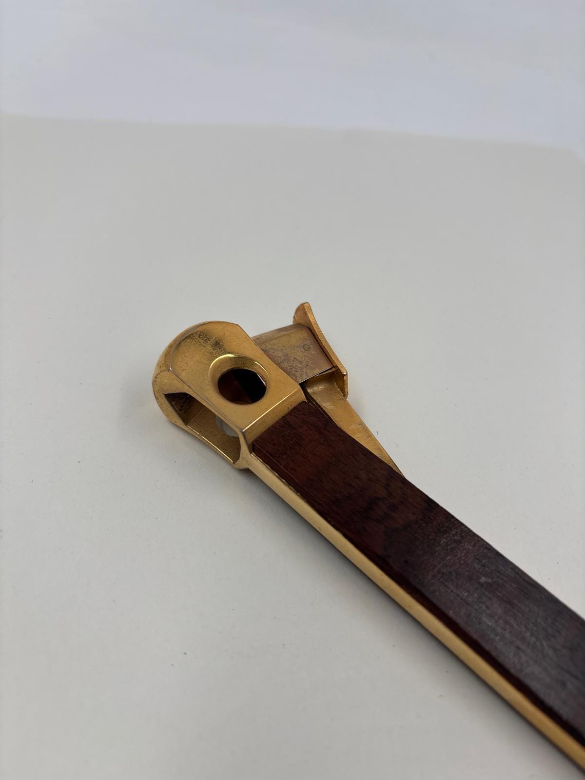 Vintage Zigarrenschneider goldfarben mit Holzeinlage