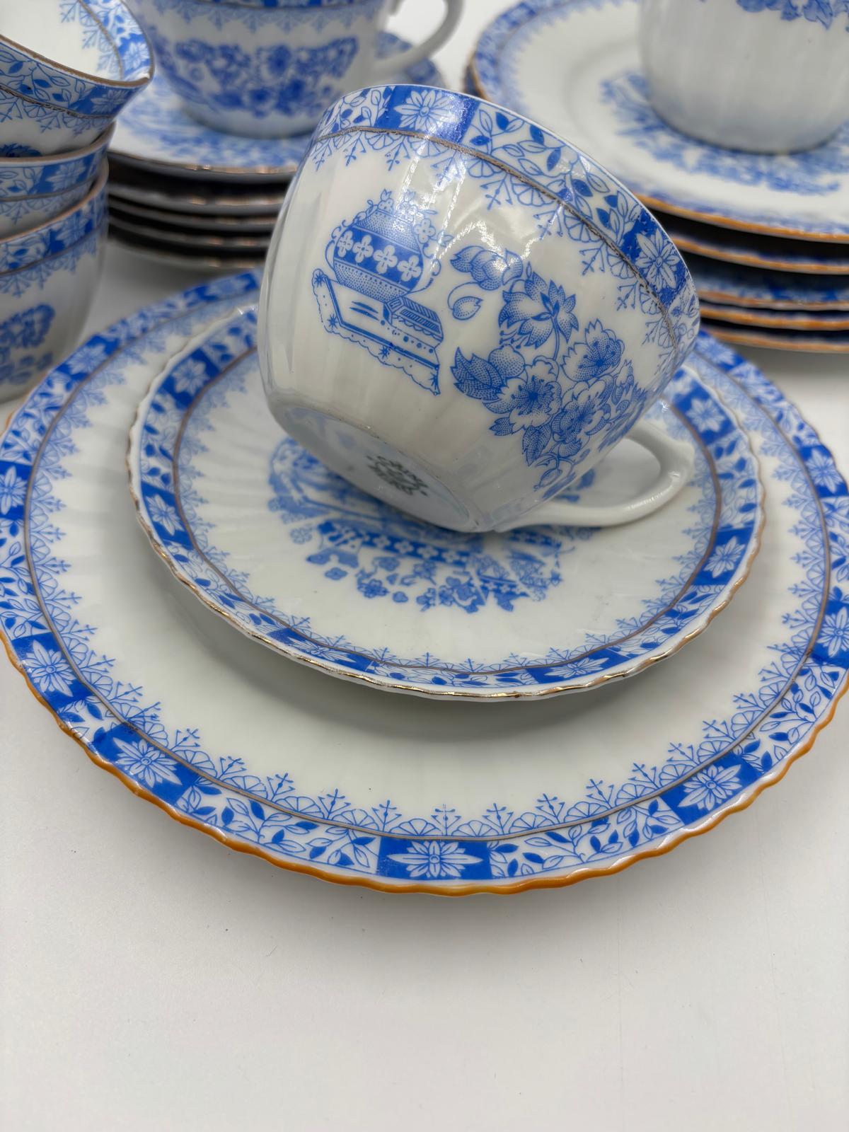 Vintage Kaffeeset Set von 6 China blau von unbekannt Blau-Weiß-Dekor Goldrand