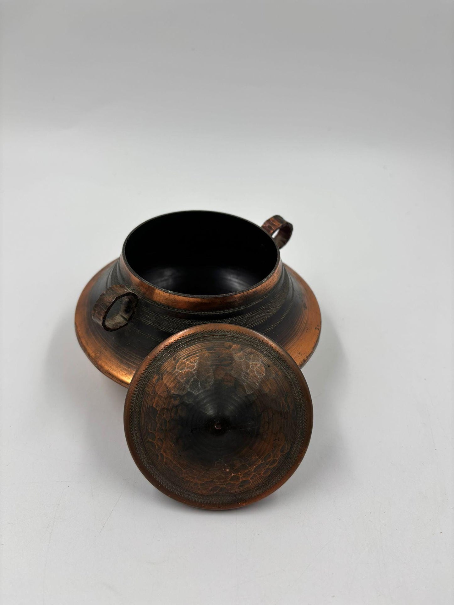 Vintage Schale mit Deckel Kupfer Patina von Pre-Loved