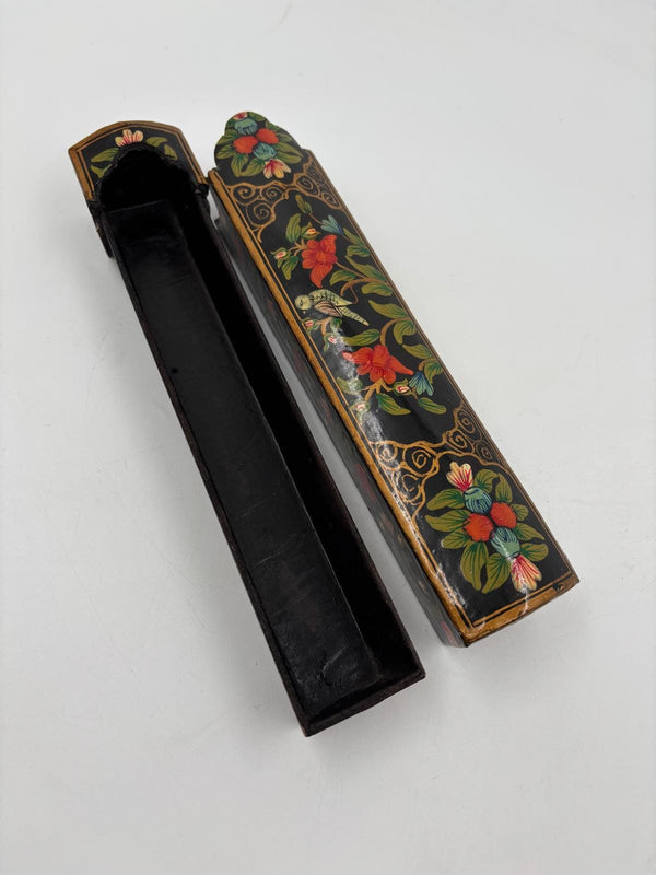 Vintage Dose aus Papiermaché schwarz lackiert mit Blumen und Vögeln