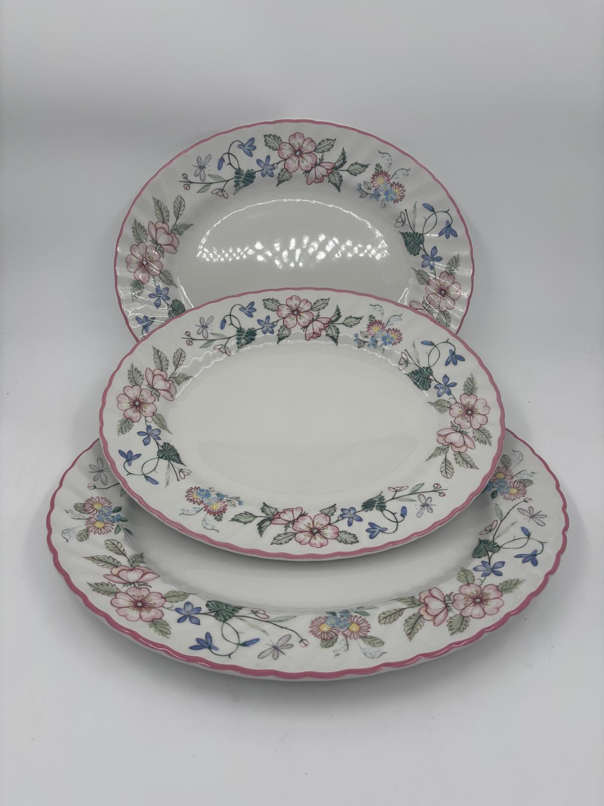 Vintage Teller Set von 3 von Wood und Sons England mit Blumenmuster