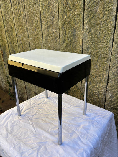 Side table Mod Elba, made by unknown for unknown manufacturer, foldable plastic top