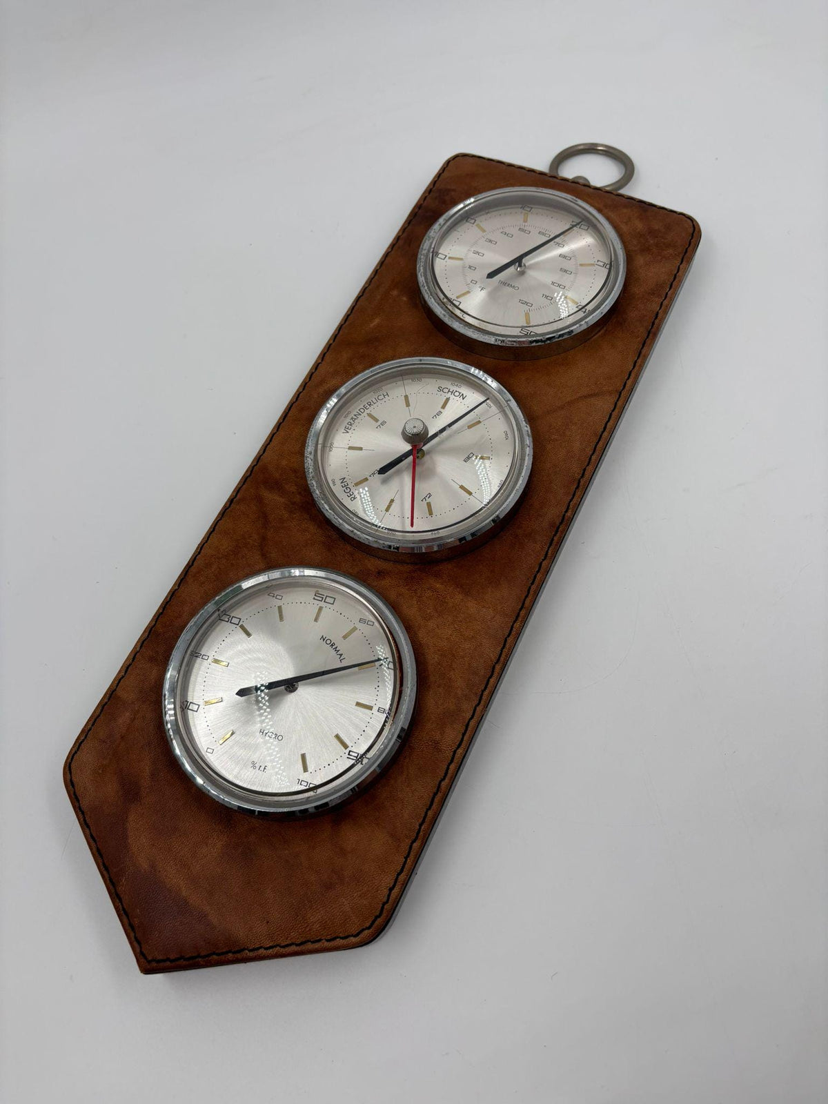 Vintage Wetterstation FYGIO auf Kunstlederplatte von FYGIO