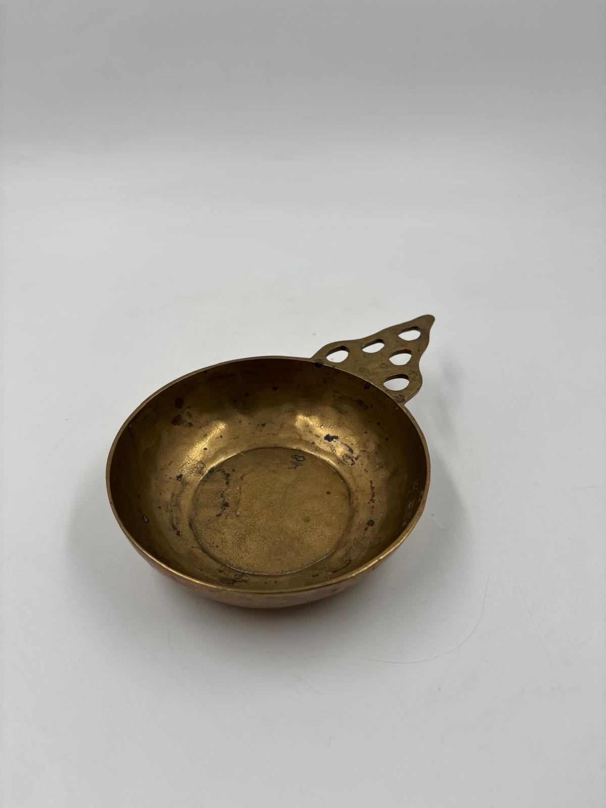 Vintage Schale Messing mit Griff und Lochmuster