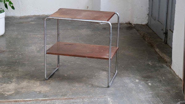 Vintage Beistelltisch Bauhaus mit braunen Holzablagen