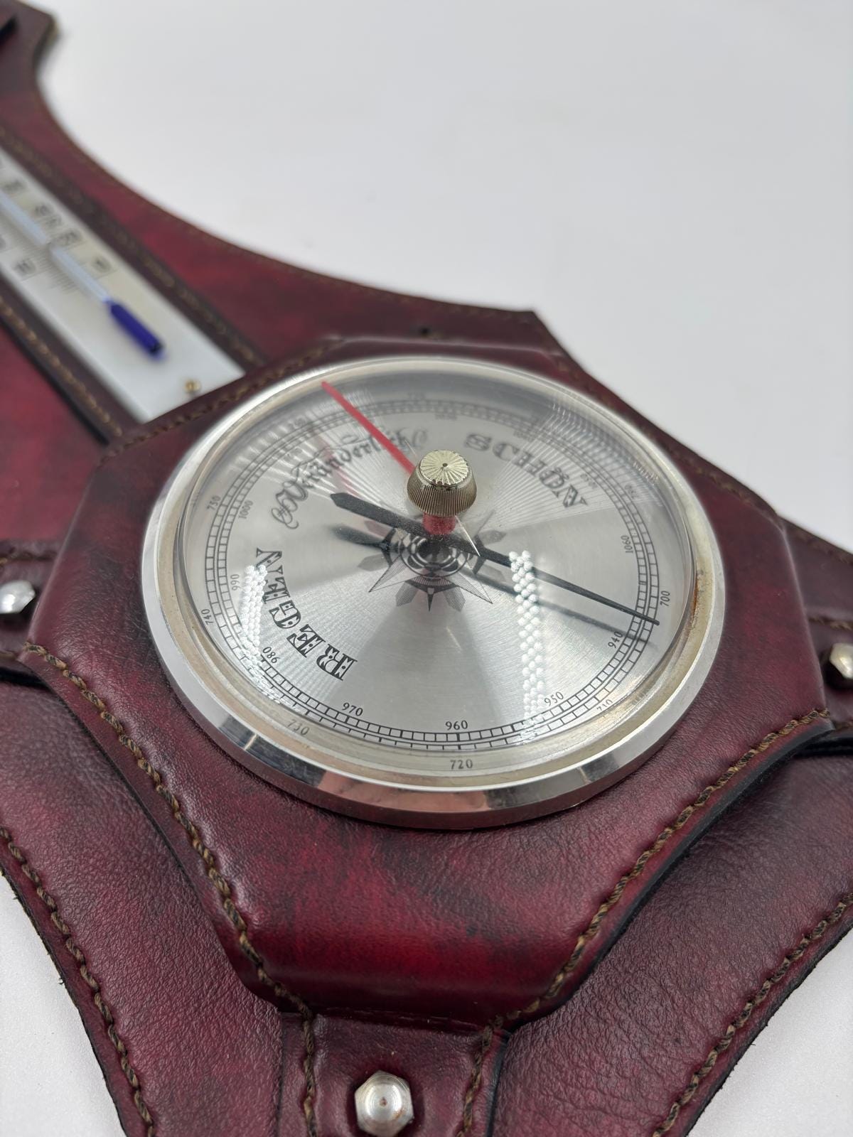 Vintage Wetterstation Barometer von gotischer Look auf Kunstleder
