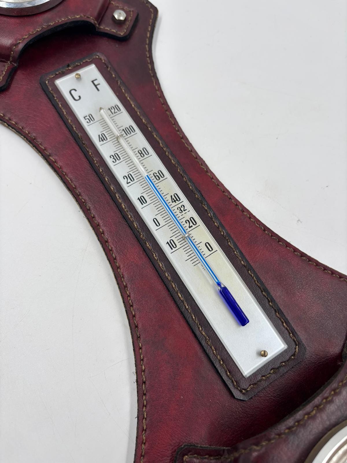 Vintage Wetterstation Barometer von gotischer Look auf Kunstleder