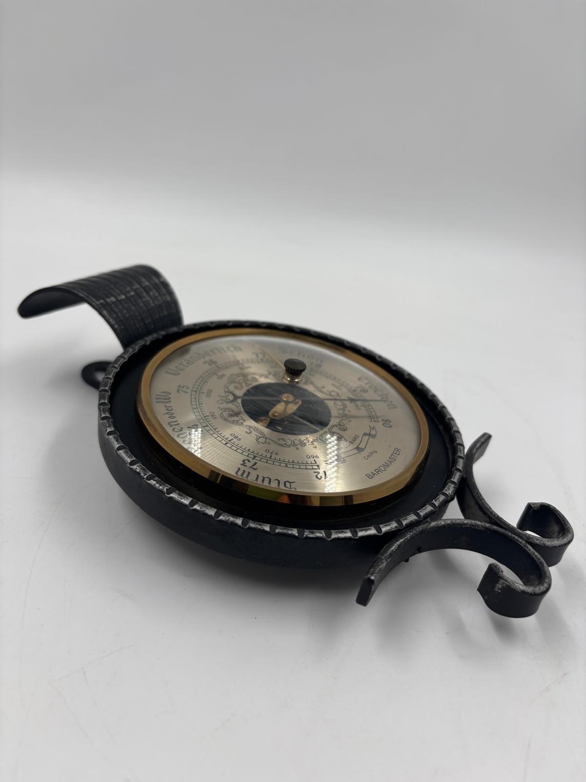 Vintage Wandbarometer Baromaster von Baromaster mit Schmiedeeisen-Halterung