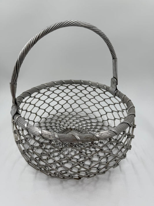 Vintage Wanddekoration Metallkorb Aluminium von Handemacht