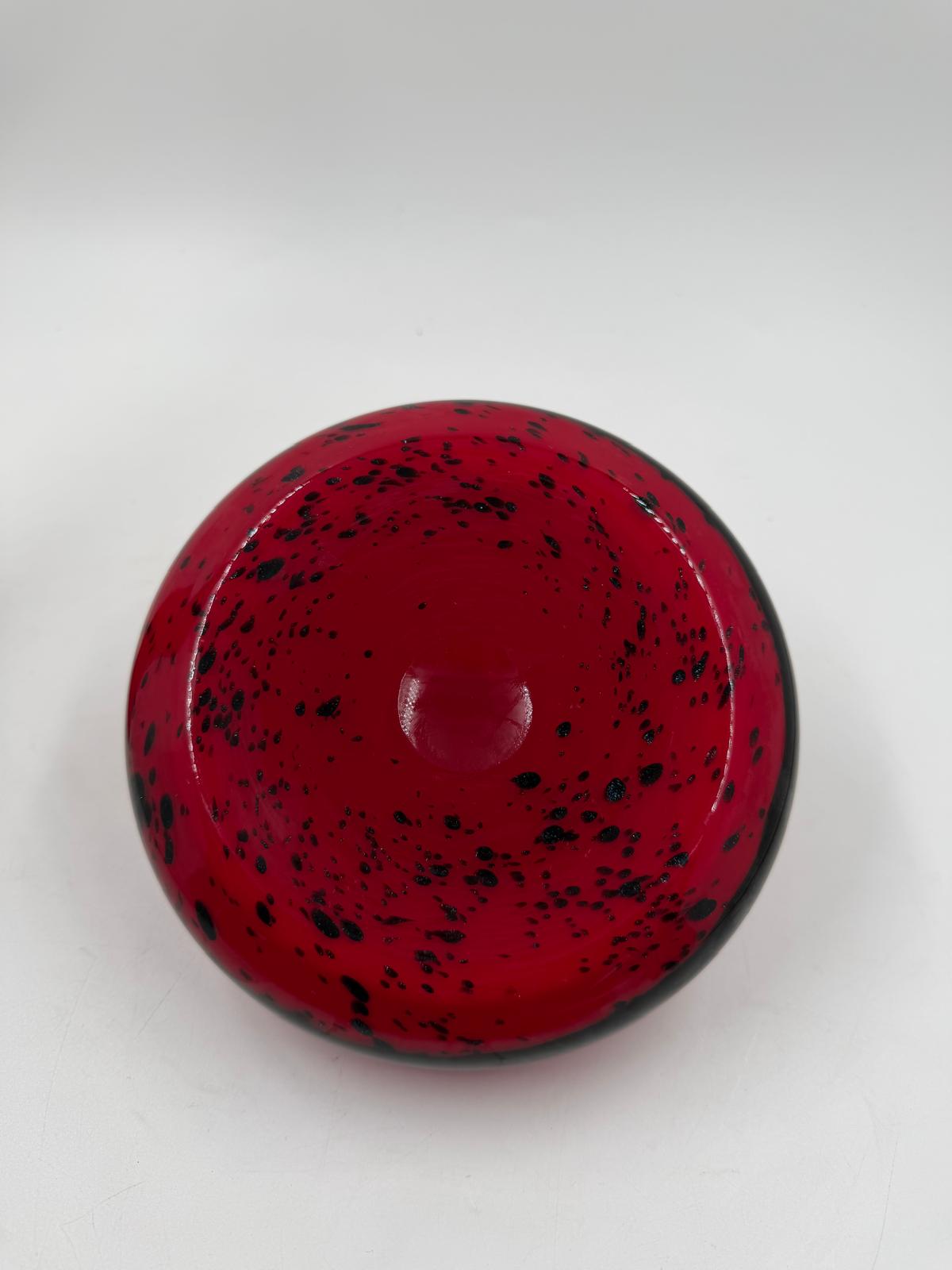 Vintage Vase Set von 2 Murano Glas von Murano Vintage Deko Rot mit schwarzen Akzenten