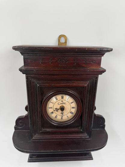 Vintage Wanduhr Camelot Quarz mit römischen Ziffern von Camelot