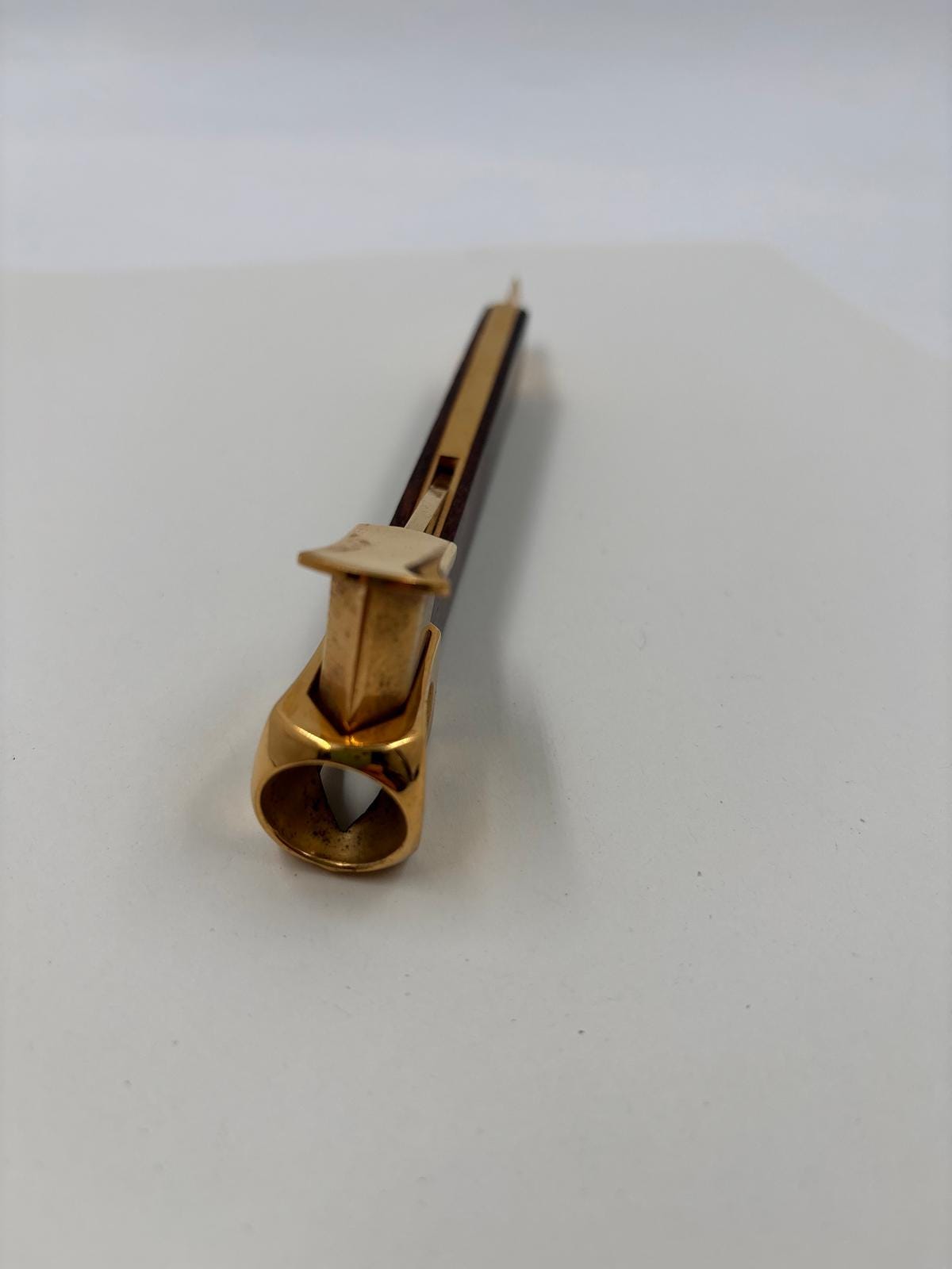Vintage Zigarrenschneider goldfarben mit Holzeinlage