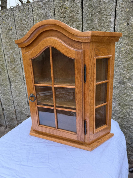 Vintage Wandschränkchen Vitrine Massivholz mit Glastür und Schlüssel