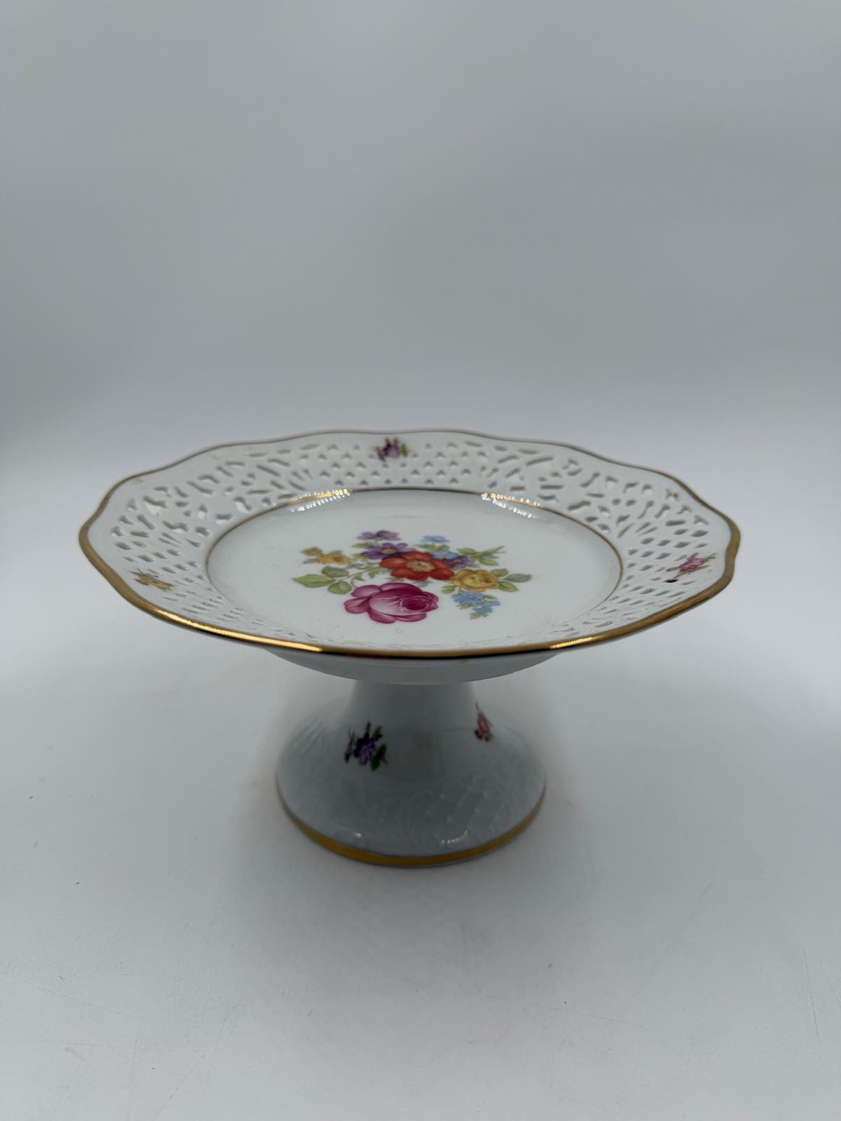 Vintage Etagere Schumann Porzellan mit Goldrand und Blumen von Schumann