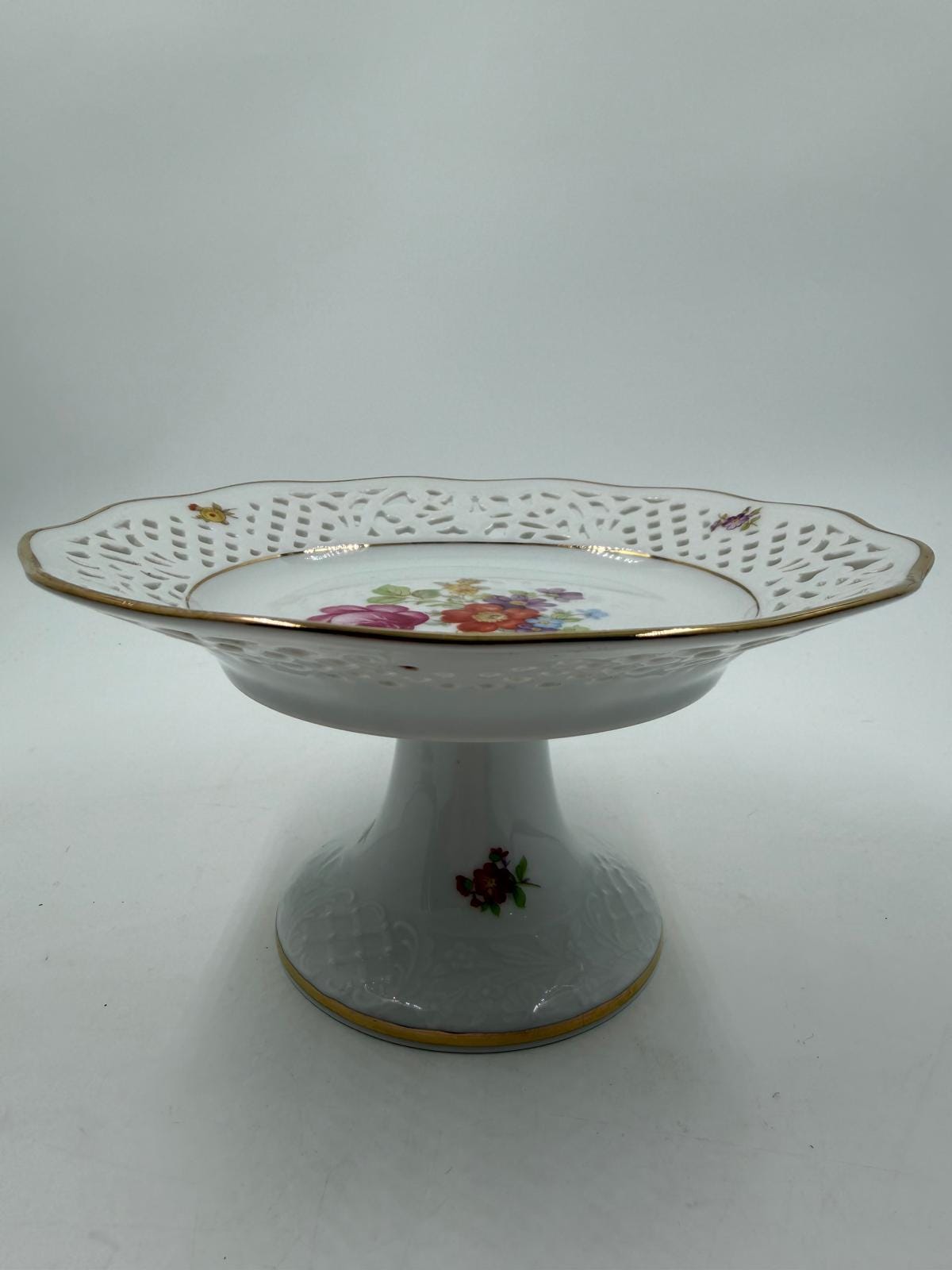 Vintage Etagere Schumann Porzellan mit Goldrand und Blumen von Schumann