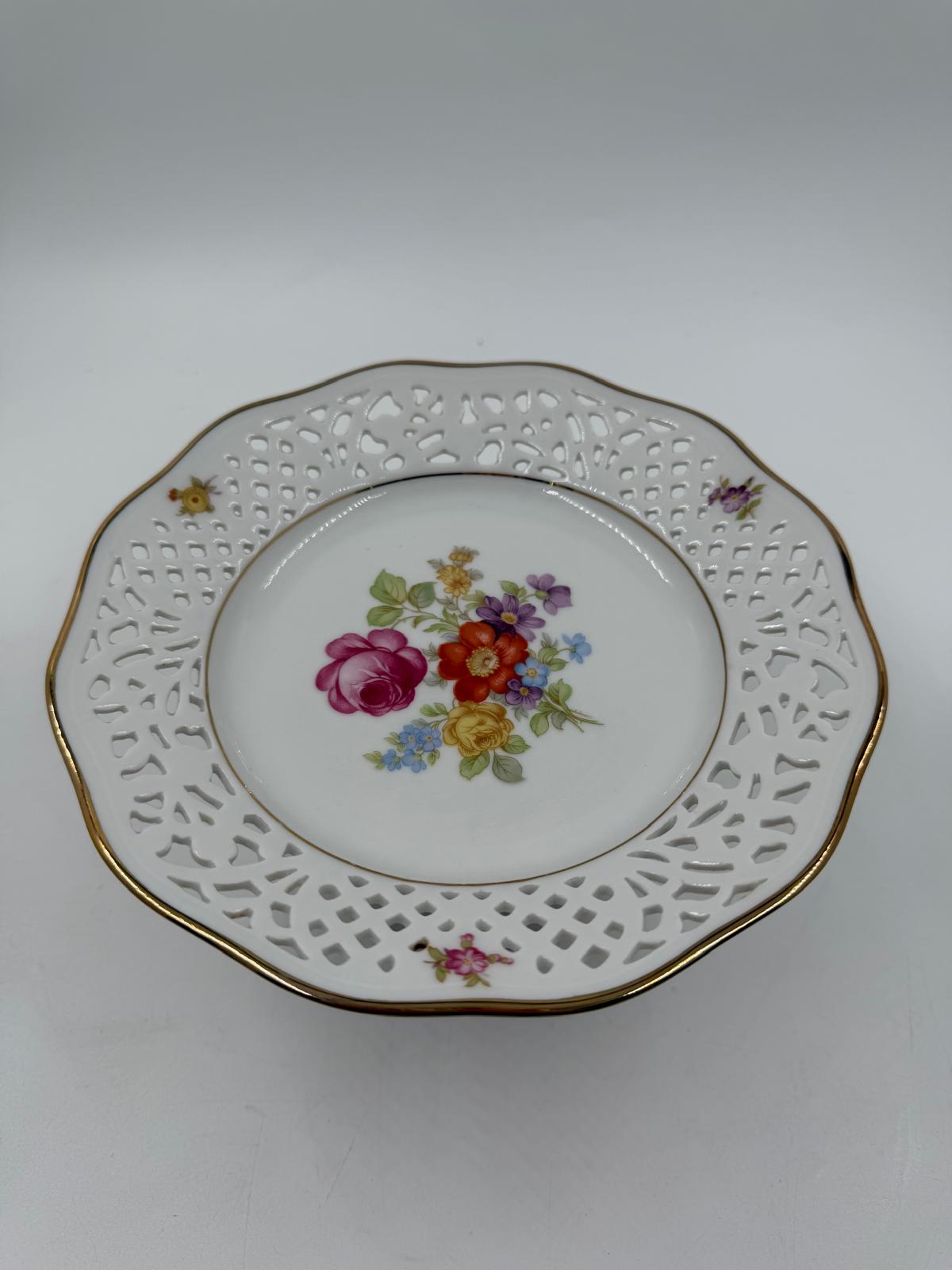 Vintage Etagere Schumann Porzellan mit Goldrand und Blumen von Schumann