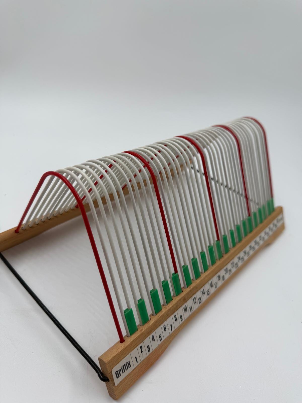 Vintage Schallplattenständer Griffix von DesOriginal aus Holz und Draht nummeriert 1–40 Retro