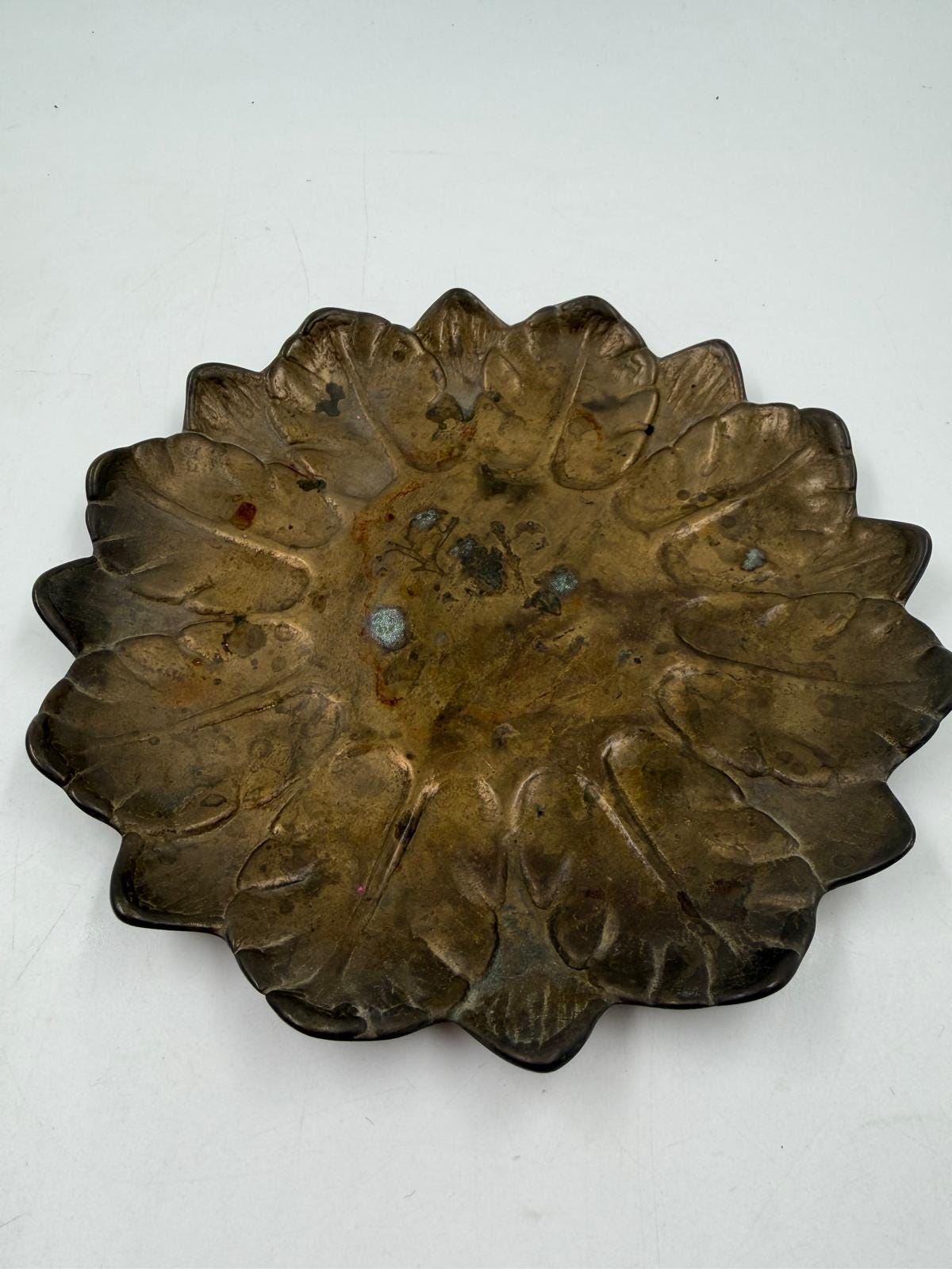 Vintage Schale Blattform Messing mit Patina