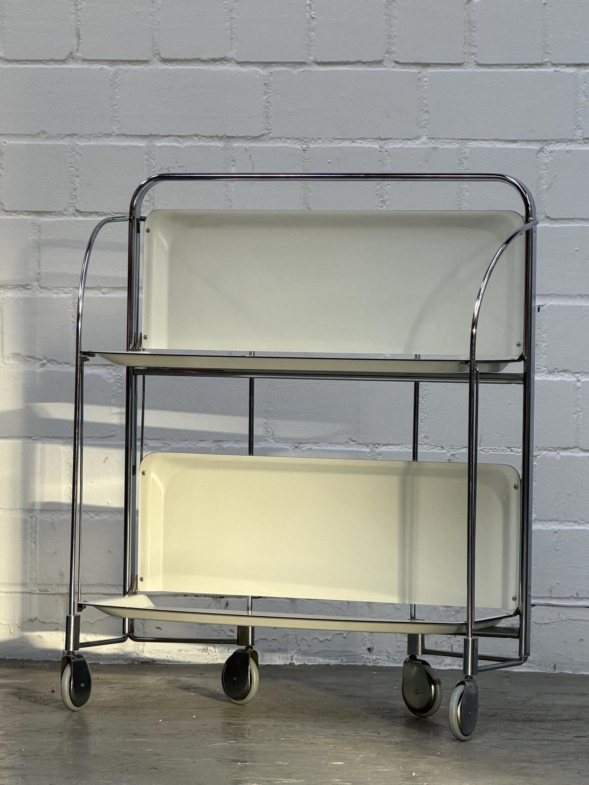 Vintage Servierwagen klappbar Chrom 2 Ebenen von Bauhaus Westdeutschland