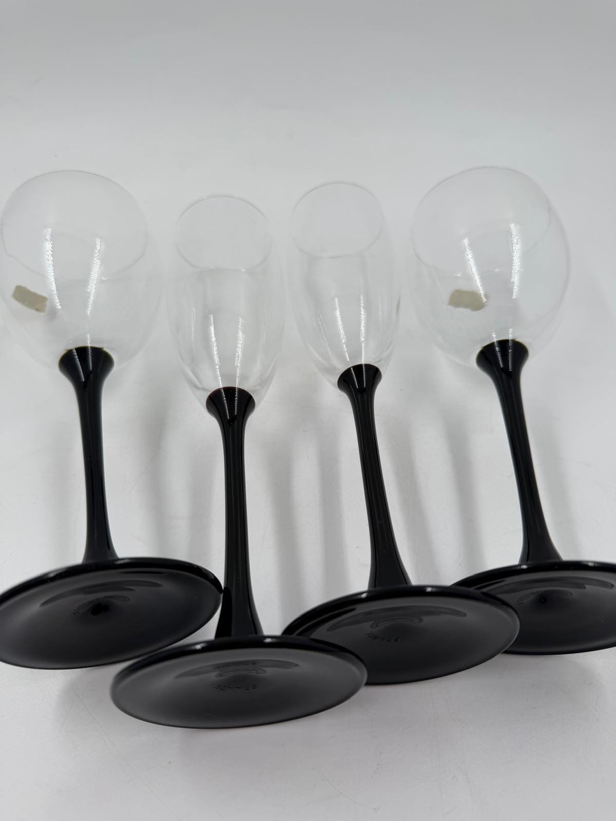 Vintage Glas Set von 4 Gläsern von Luminarc schwarz Fuß