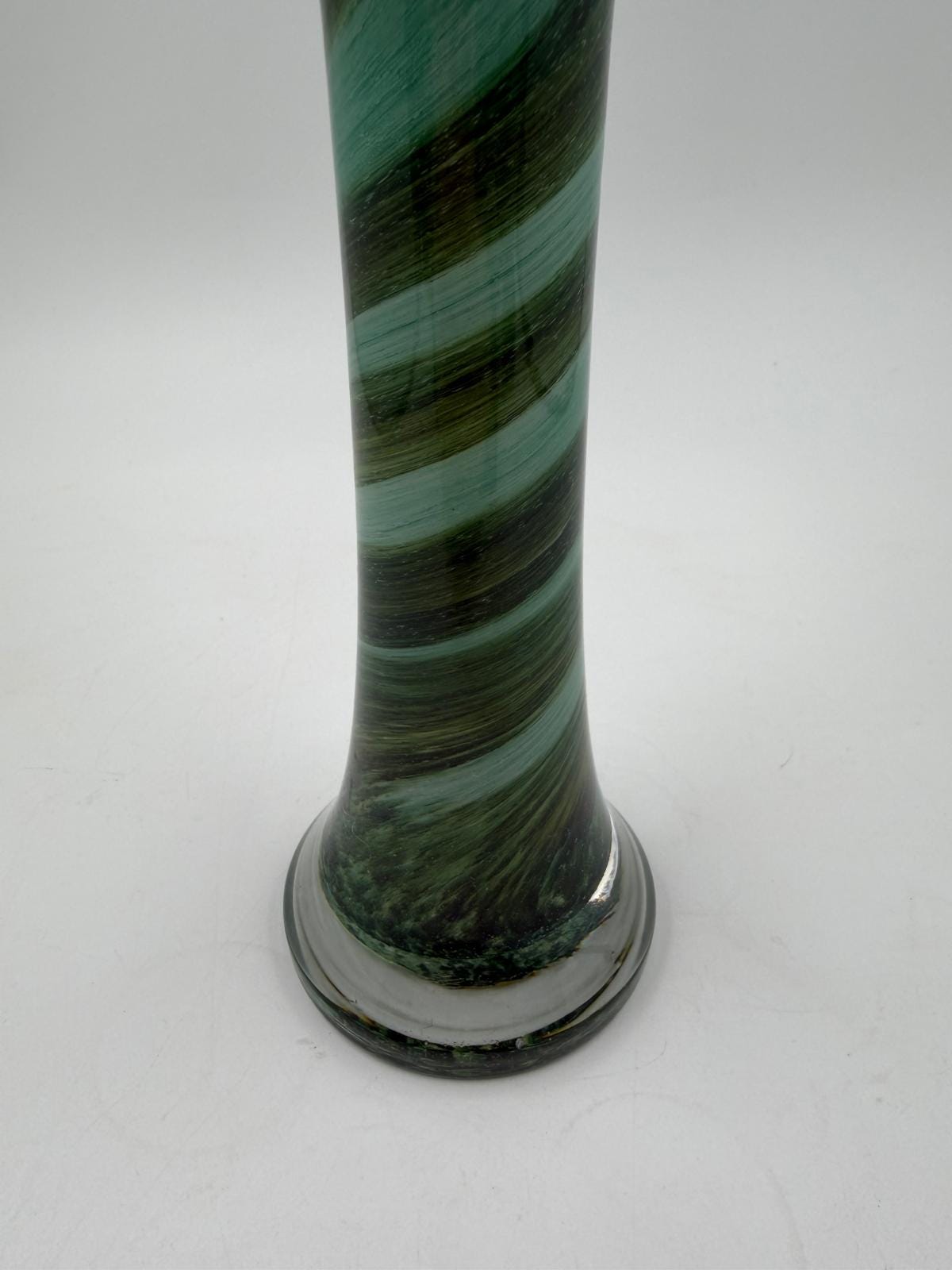 Vintage Vase Murano Glas grün türkis gedrehtes Streifenmuster welliger Rand