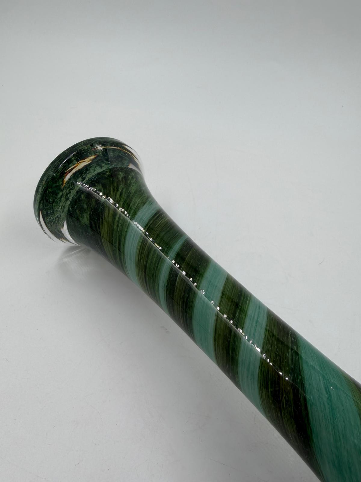 Vintage Vase Murano Glas grün türkis gedrehtes Streifenmuster welliger Rand