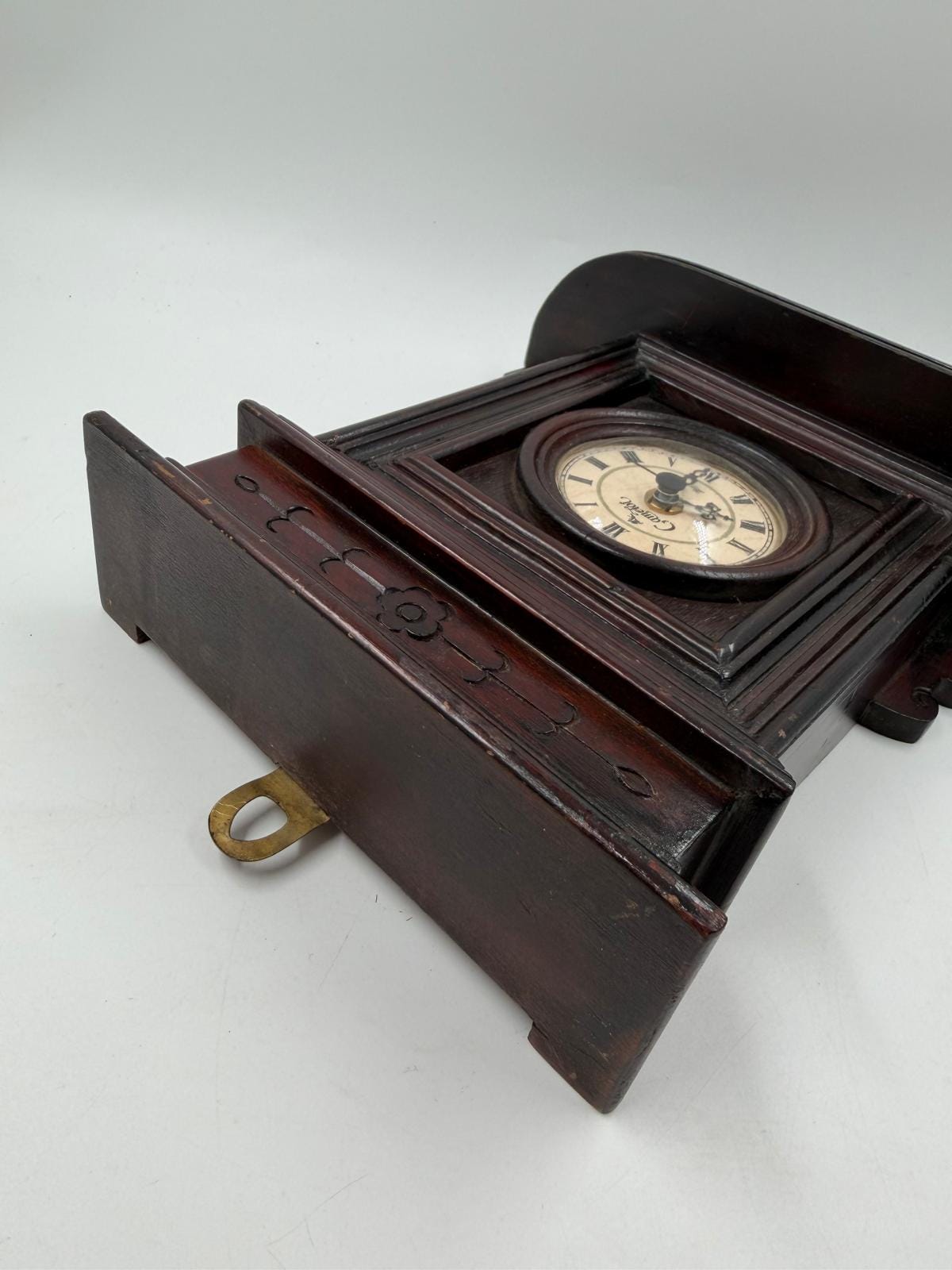 Vintage Wanduhr Camelot Quarz mit römischen Ziffern von Camelot