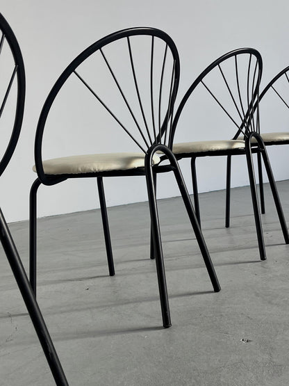 Vintage Garten- oder Esszimmerstuhl Set von 4 im Stil von Paolo Pallucco, schwarzes Metall, neu bezogen