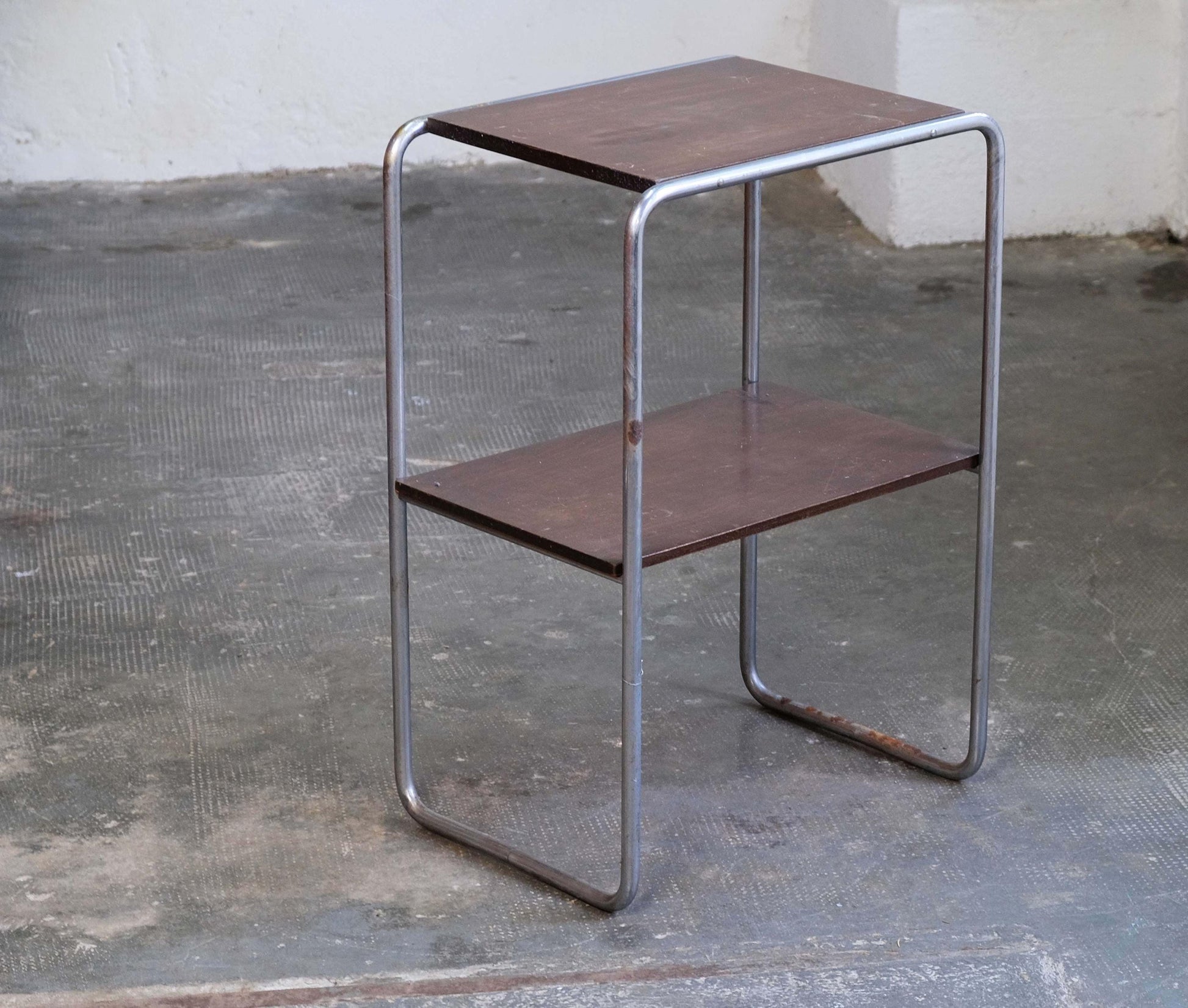 Vintage Beistelltisch Bauhaus braun verchromt Holz Stahlrohr Chrom