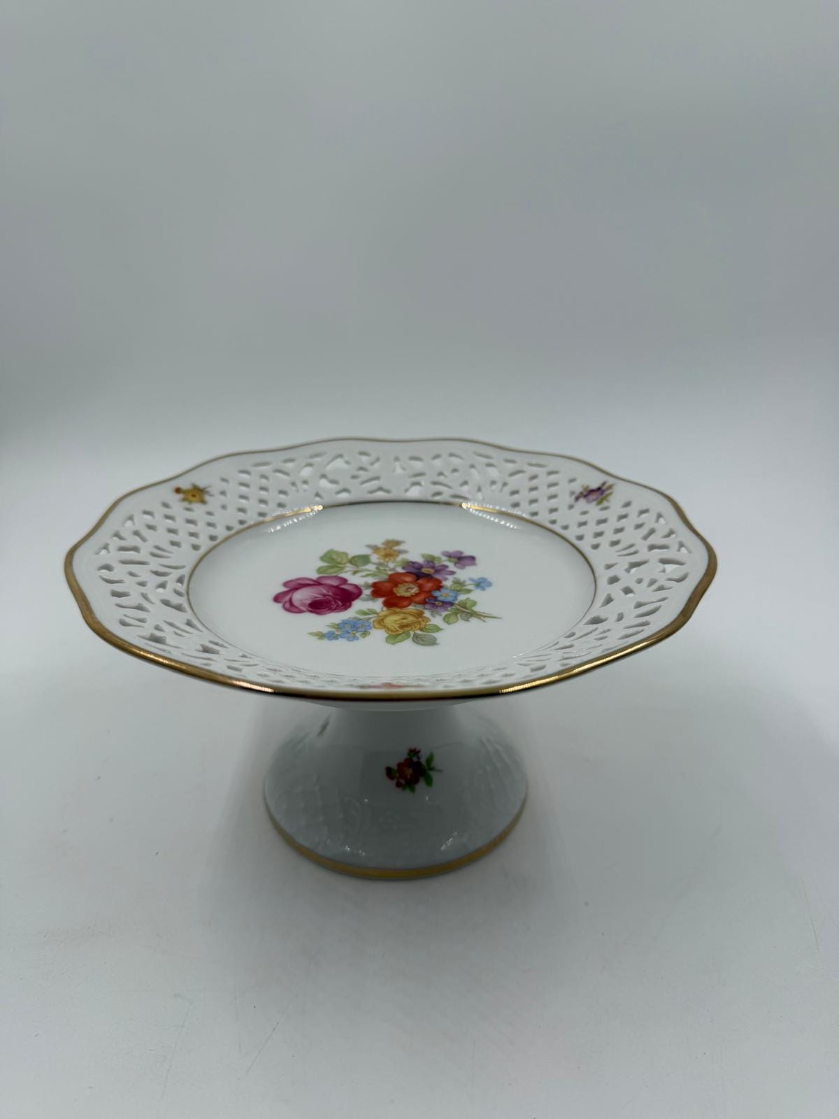 Vintage Etagere Schumann Porzellan mit Goldrand und Blumen von Schumann
