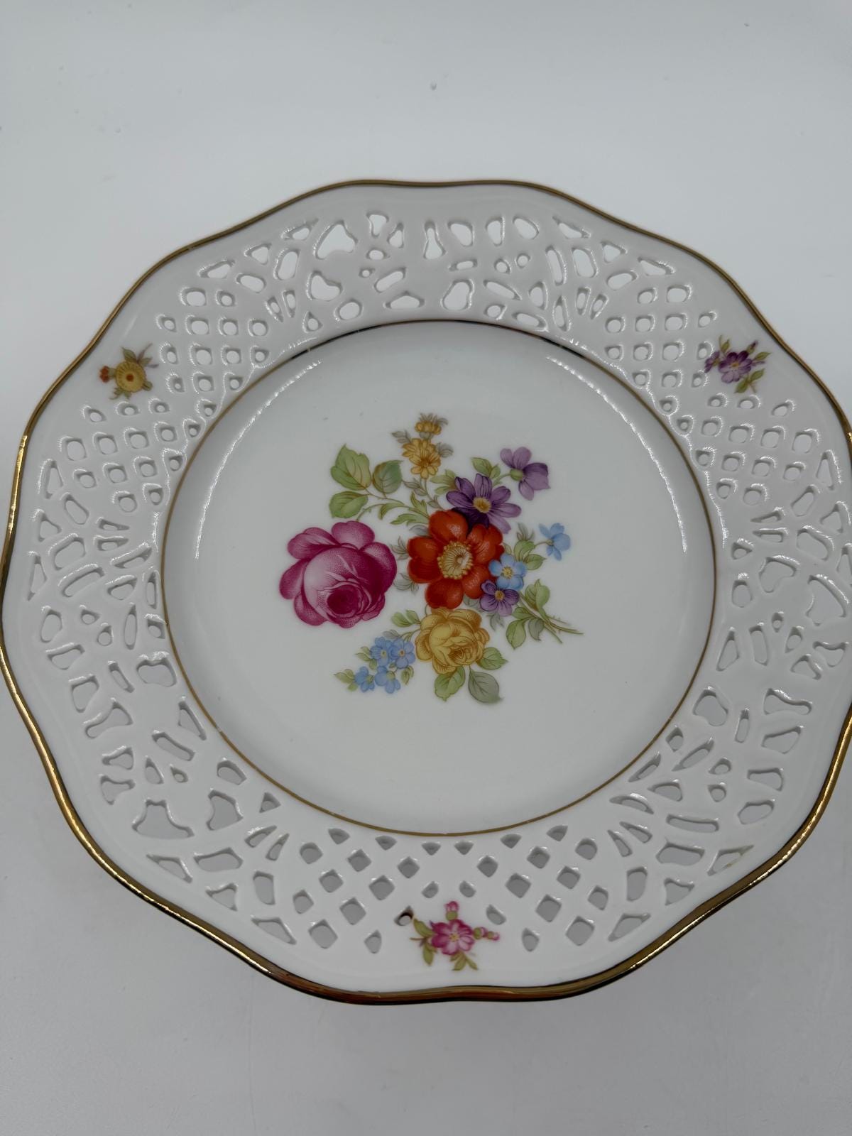 Vintage Etagere Schumann Porzellan mit Goldrand und Blumen von Schumann