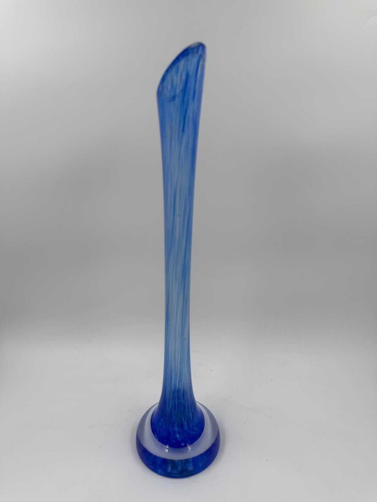 Vintage Vase blau gestreift, schlanke Form mit breiter Basis