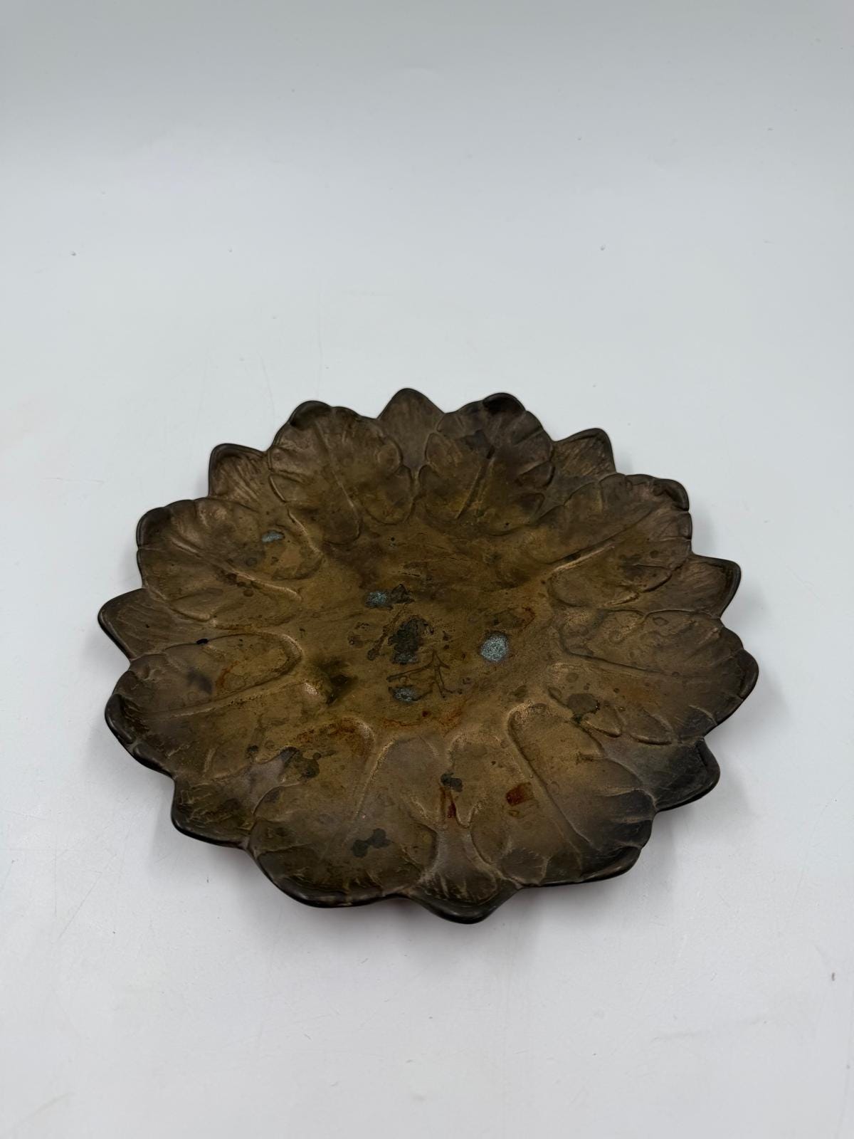 Vintage Schale Blattform Messing mit Patina