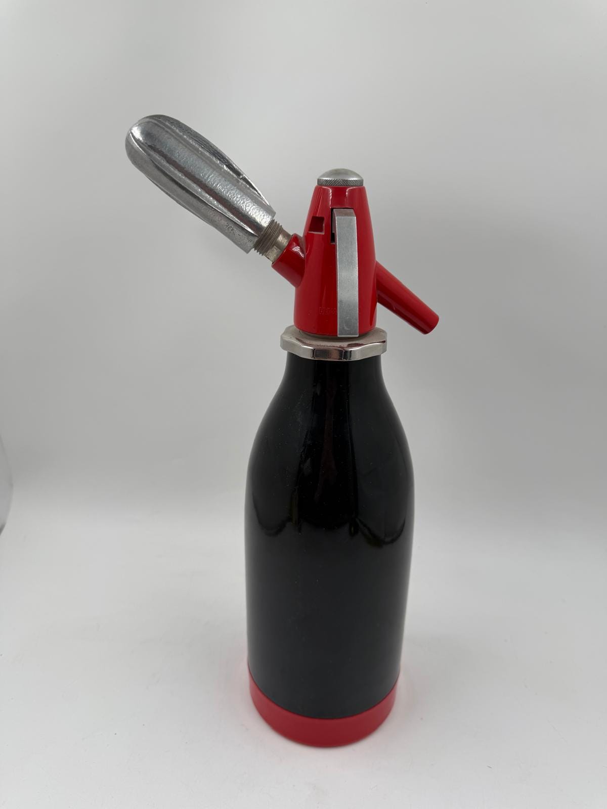 Vintage Soda-Siphon Flasche schwarz rot Dekoration sehr gut erhalten