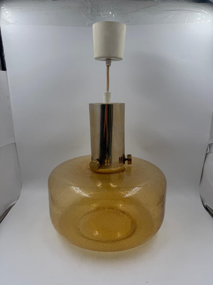 Vintage Hängelampe Amber mit Luftblasen Glas und Metallteilen in Goldfarben