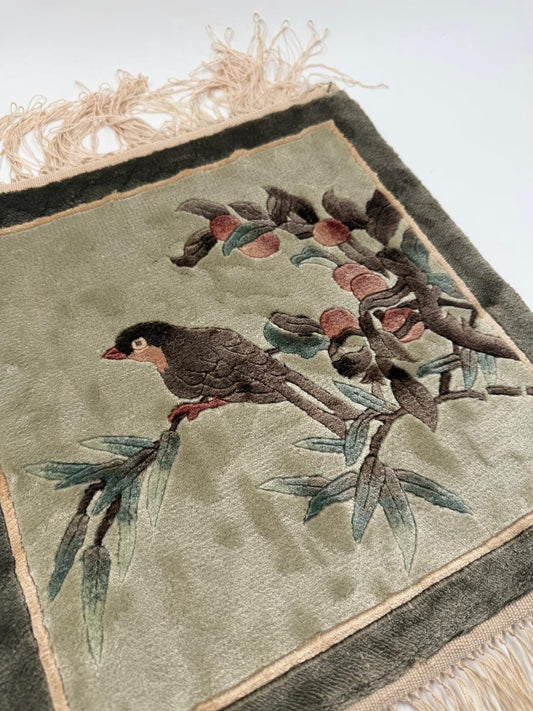 Vintage Wanddekoration Seidenteppich China Vogel Pflaumenblüte 33x30 cm Einzelstück