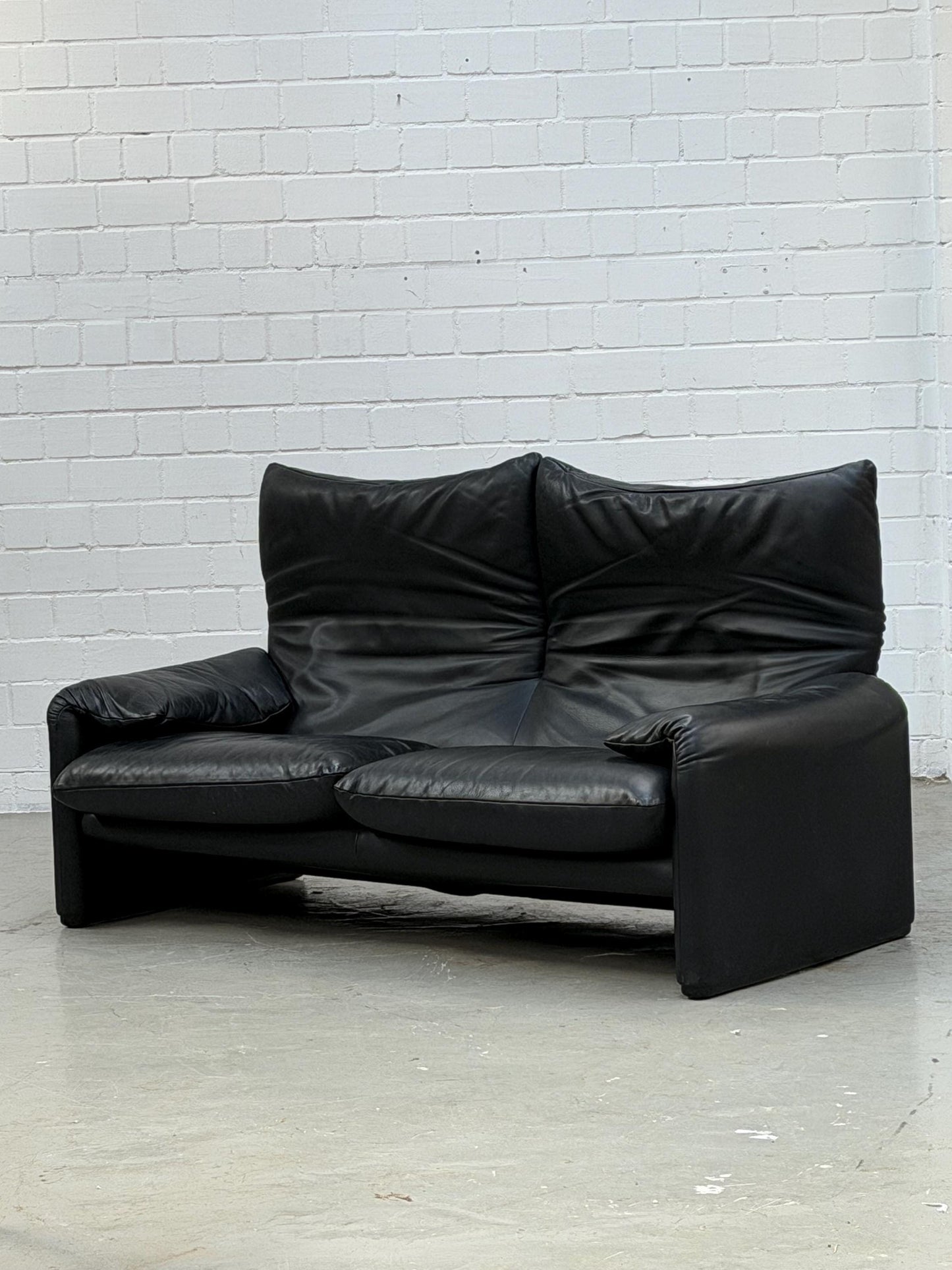 Vintage Sofa Maralunga von Vico Magistretti für Cassina in schwarzem Leder