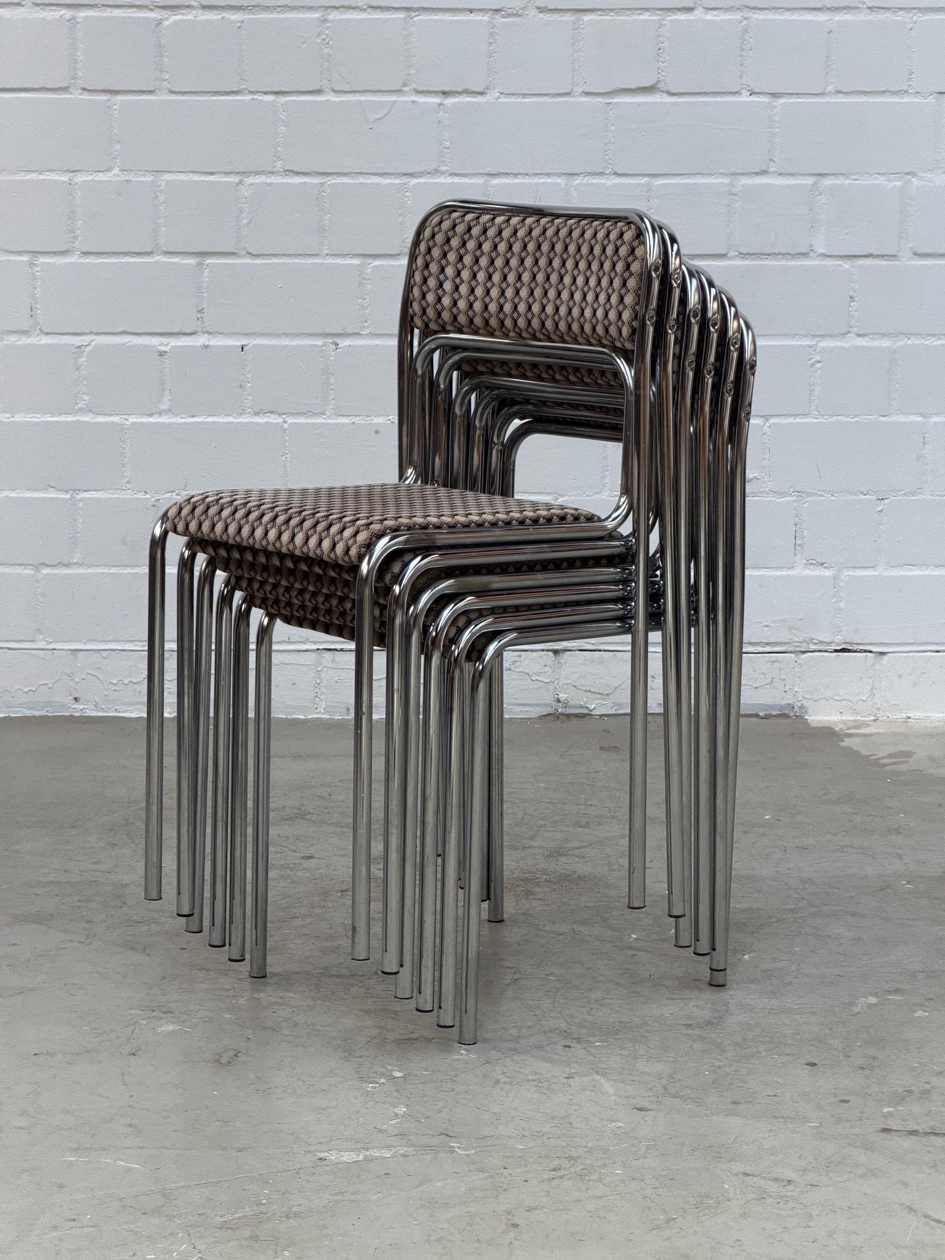 Vintage Esszimmerstuhl aus verchromtem Stahlrohr mit Stoffbezug